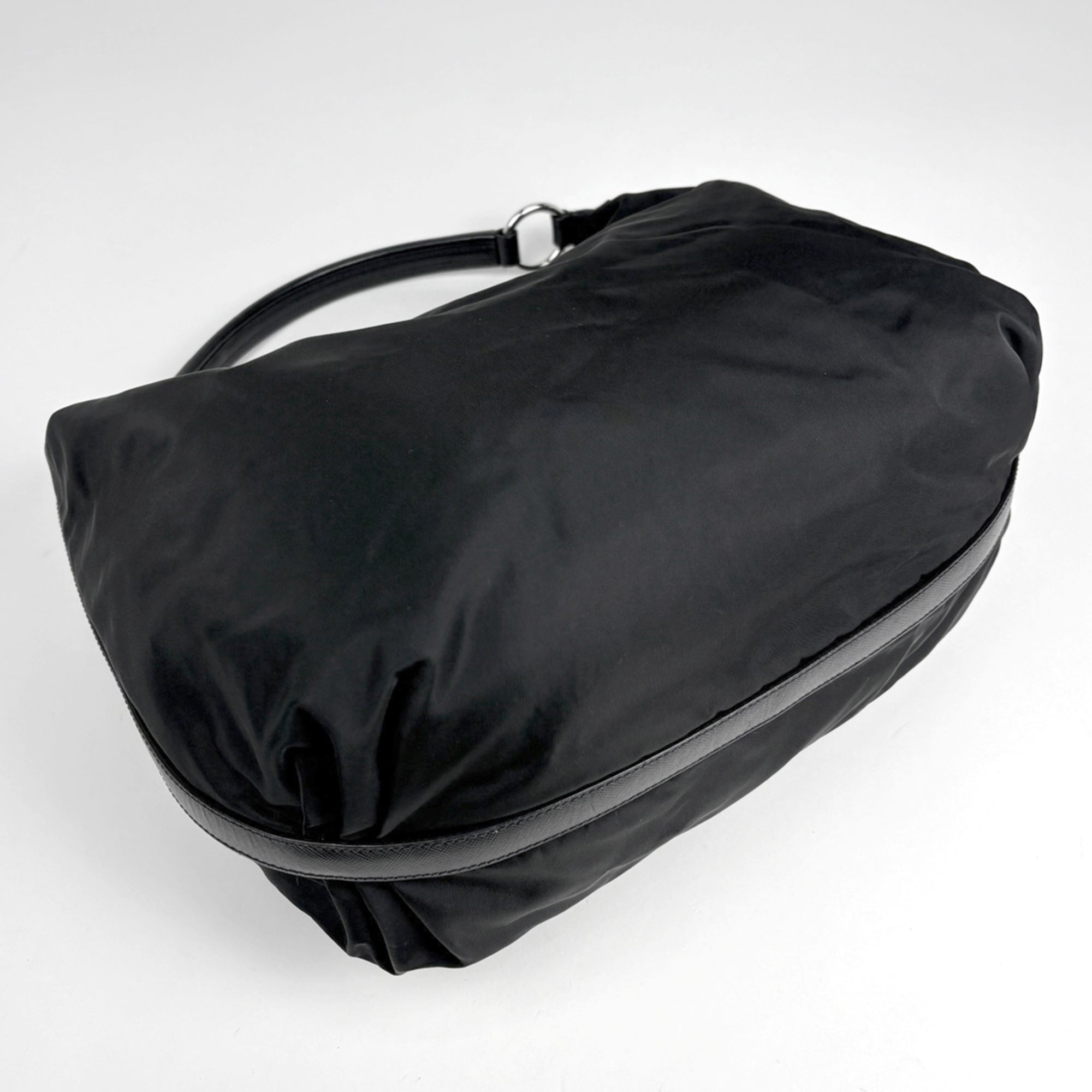 Prada Black Leather Shoulder Bag (Pre-Owned)