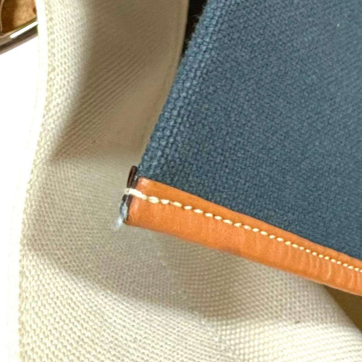 Hermes Navy White Canvas Shoulder Bag (Pre-Owned)