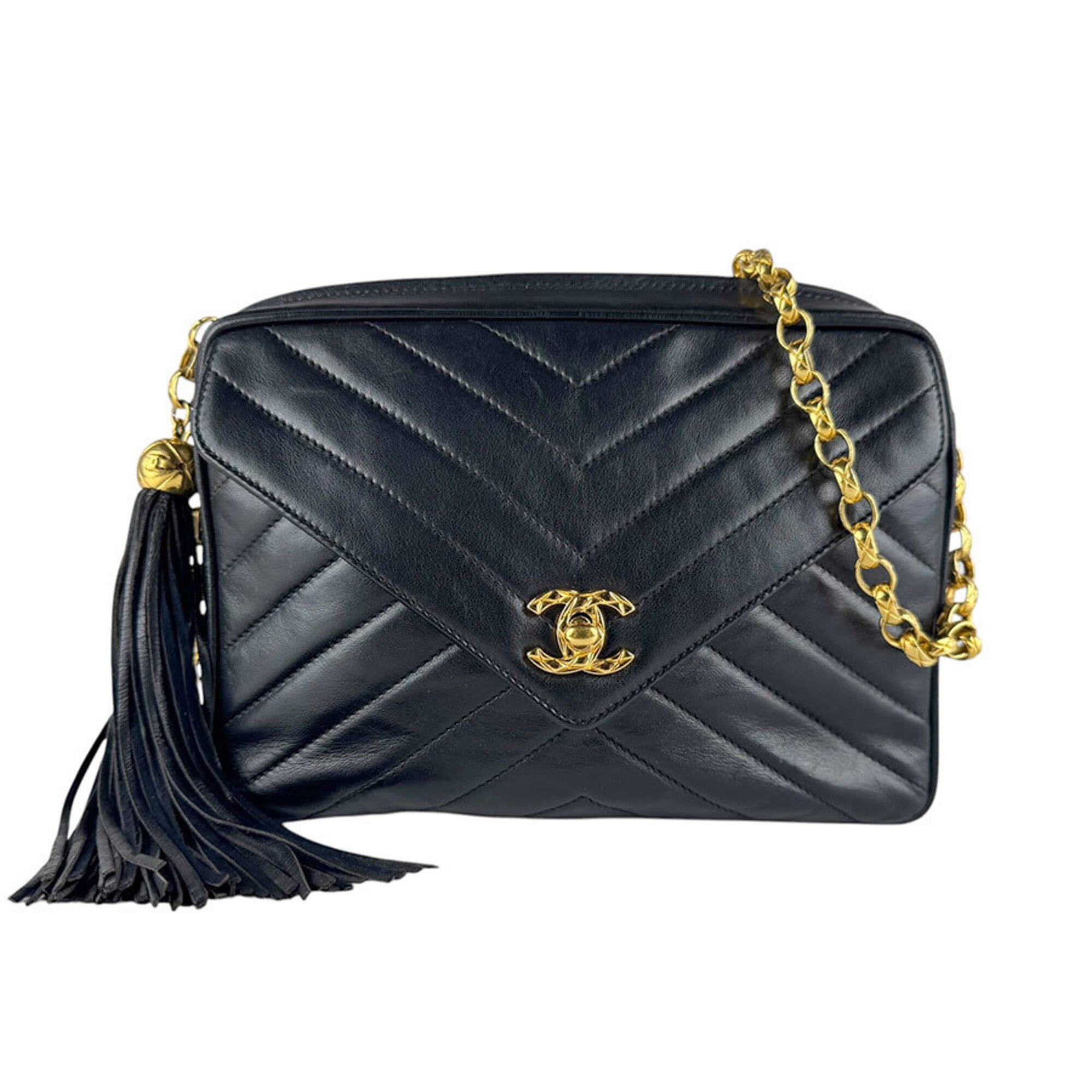 Chanel Black Leather Shoulder Bag (Pre-Owned)