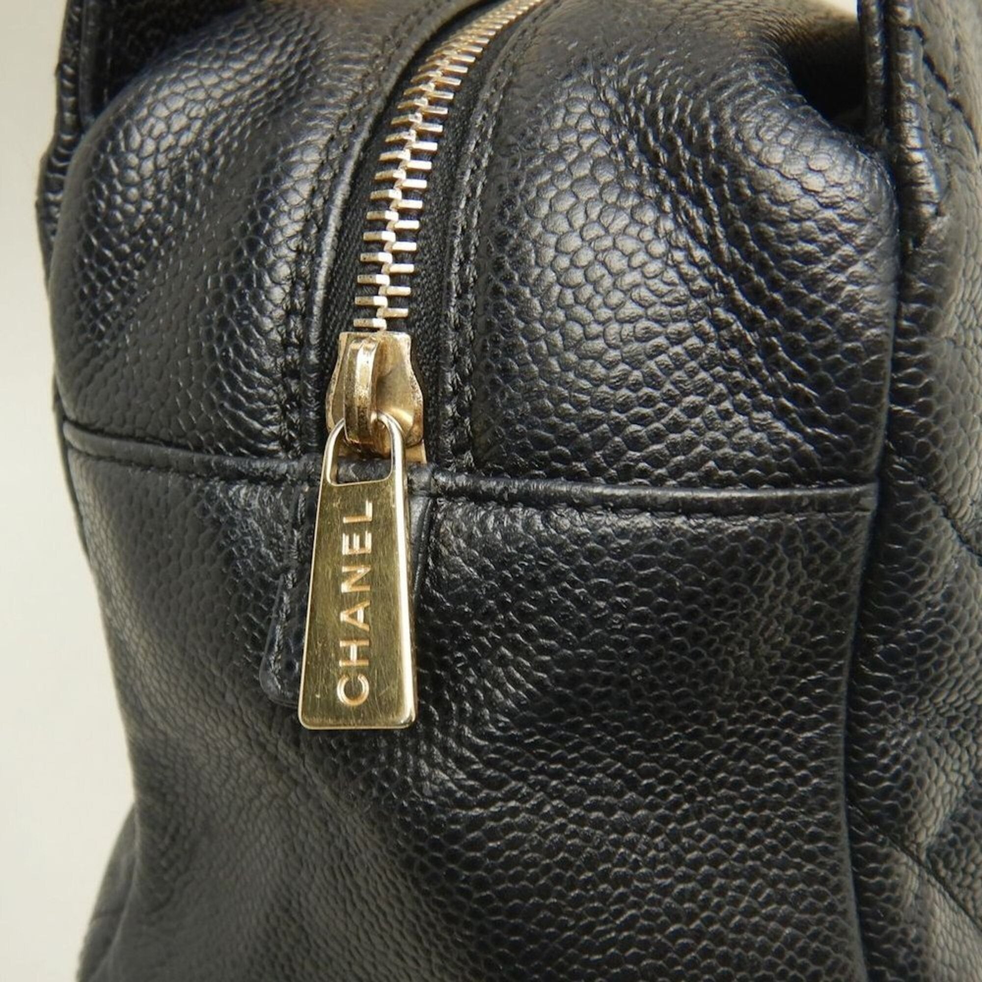 Chanel Matelasse Black Grained Calfskin Tote Bag (Pre-Owned)
