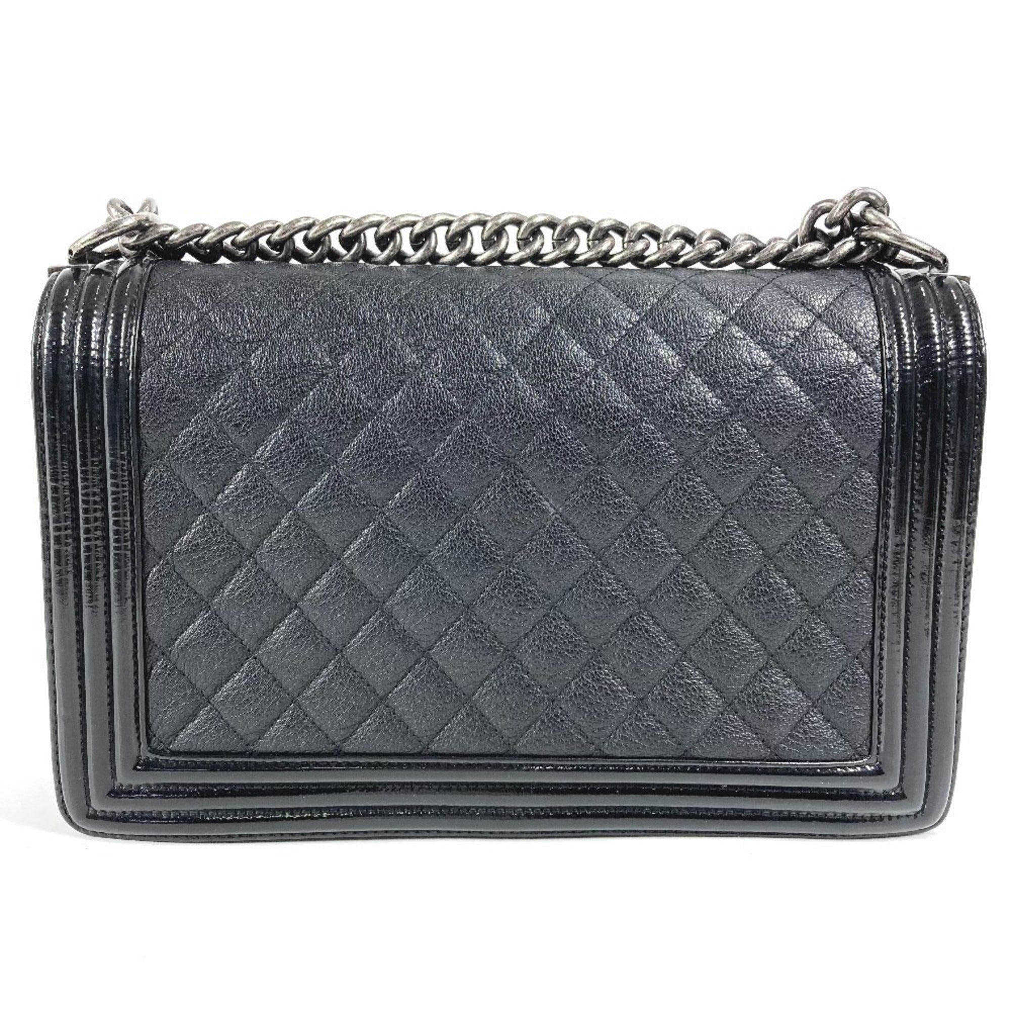 Chanel Matelasse Black Grained Calfskin Shoulder Bag (Pre-Owned)