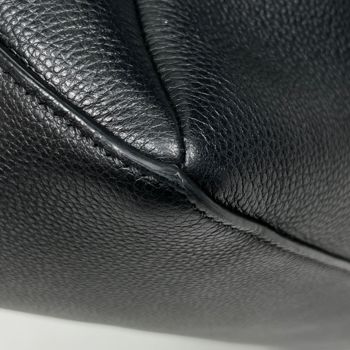 Fendi Black Leather Handbag (Pre-Owned)