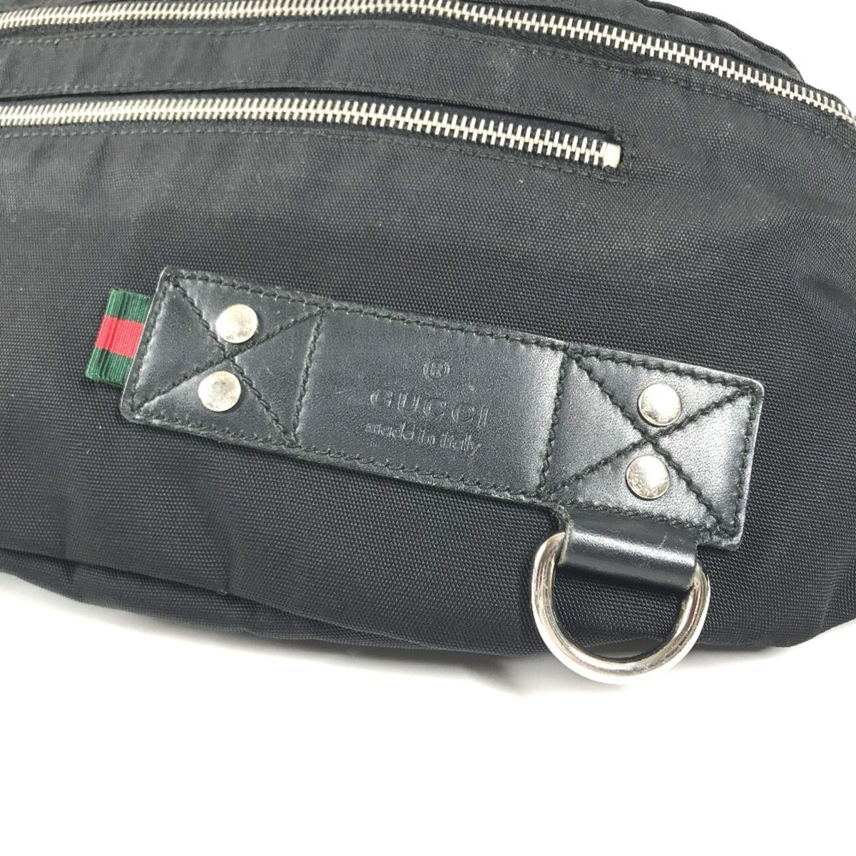 Gucci Black Nylon Sling Bag (Pre-Owned)