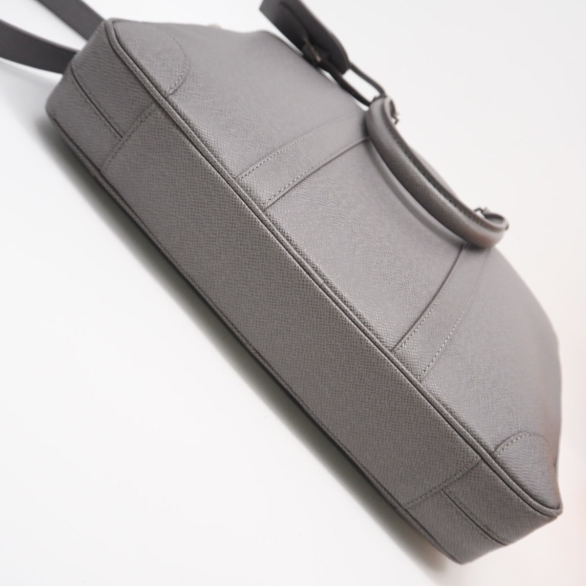 Louis Vuitton Gray Leather Briefcase Handbag (Pre-Owned)