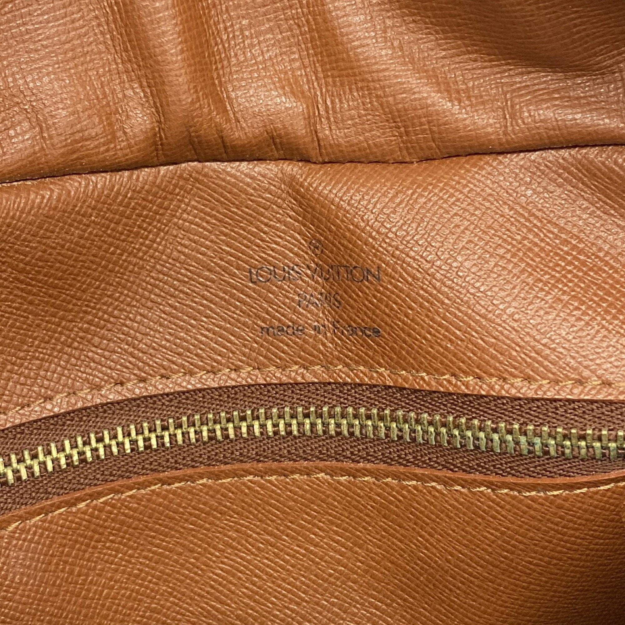Louis Vuitton Brown Shoulder Bag (Pre-Owned)