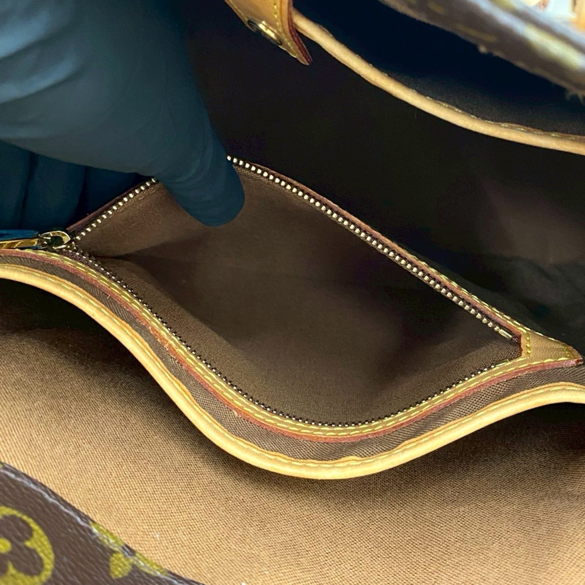 Louis Vuitton Brown Leather Pvc Shoulder Bag Tote Bag (Pre-Owned)