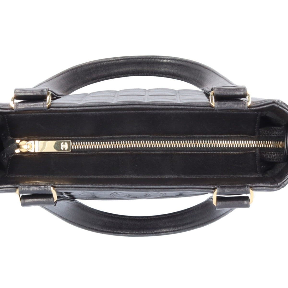 Chanel Black Leather Shoulder Bag (Pre-Owned)