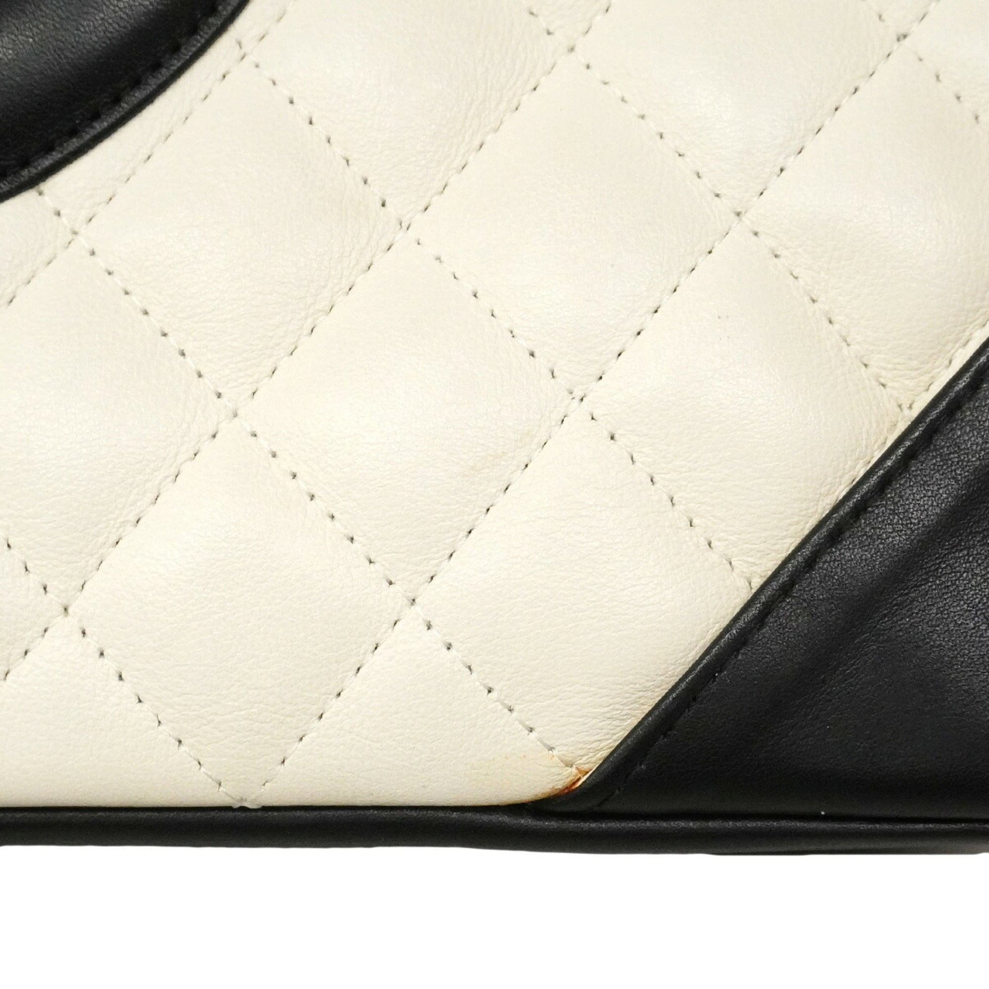 Chanel White Leather Tote Bag (Pre-Owned)