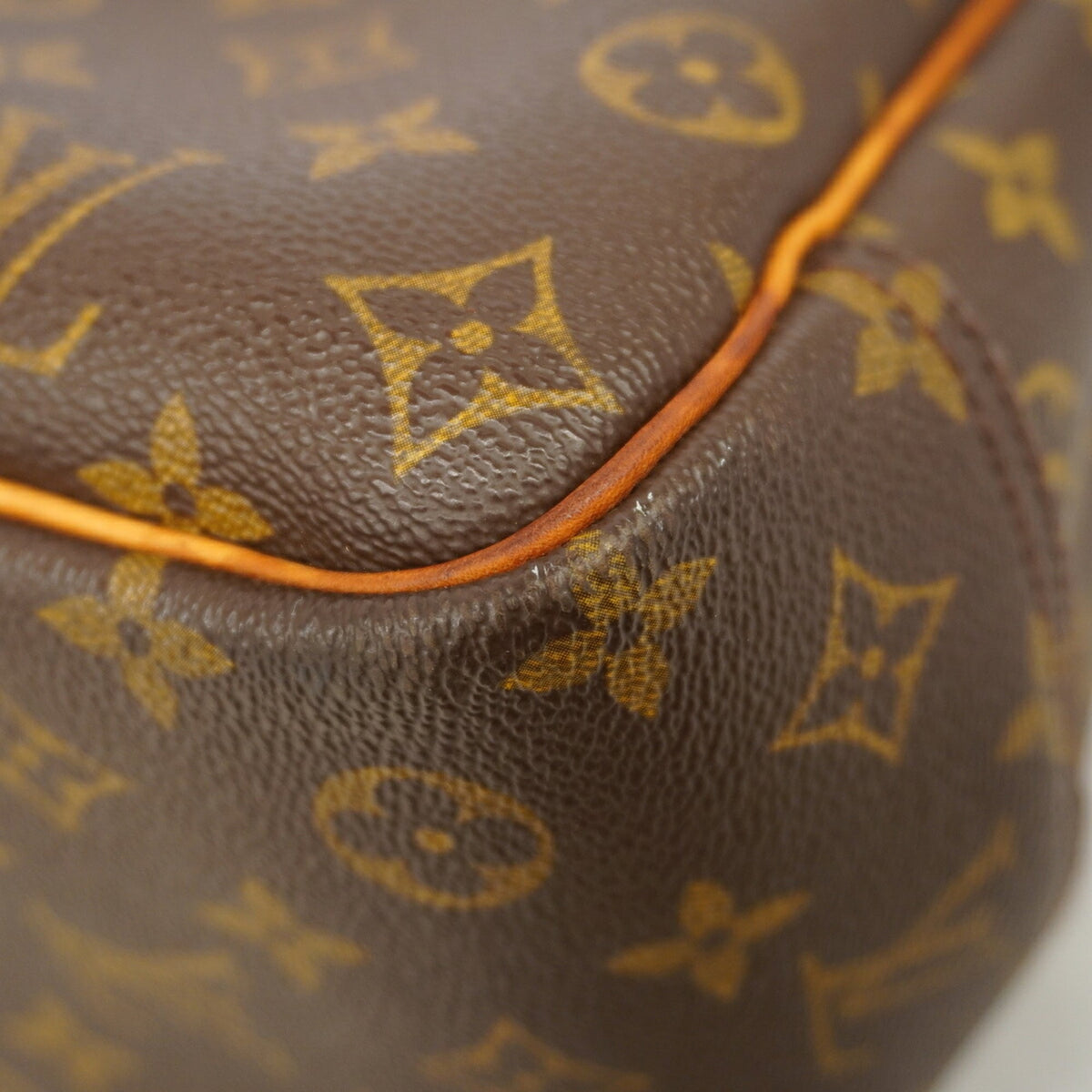 Louis Vuitton Brown Handbag (Pre-Owned)
