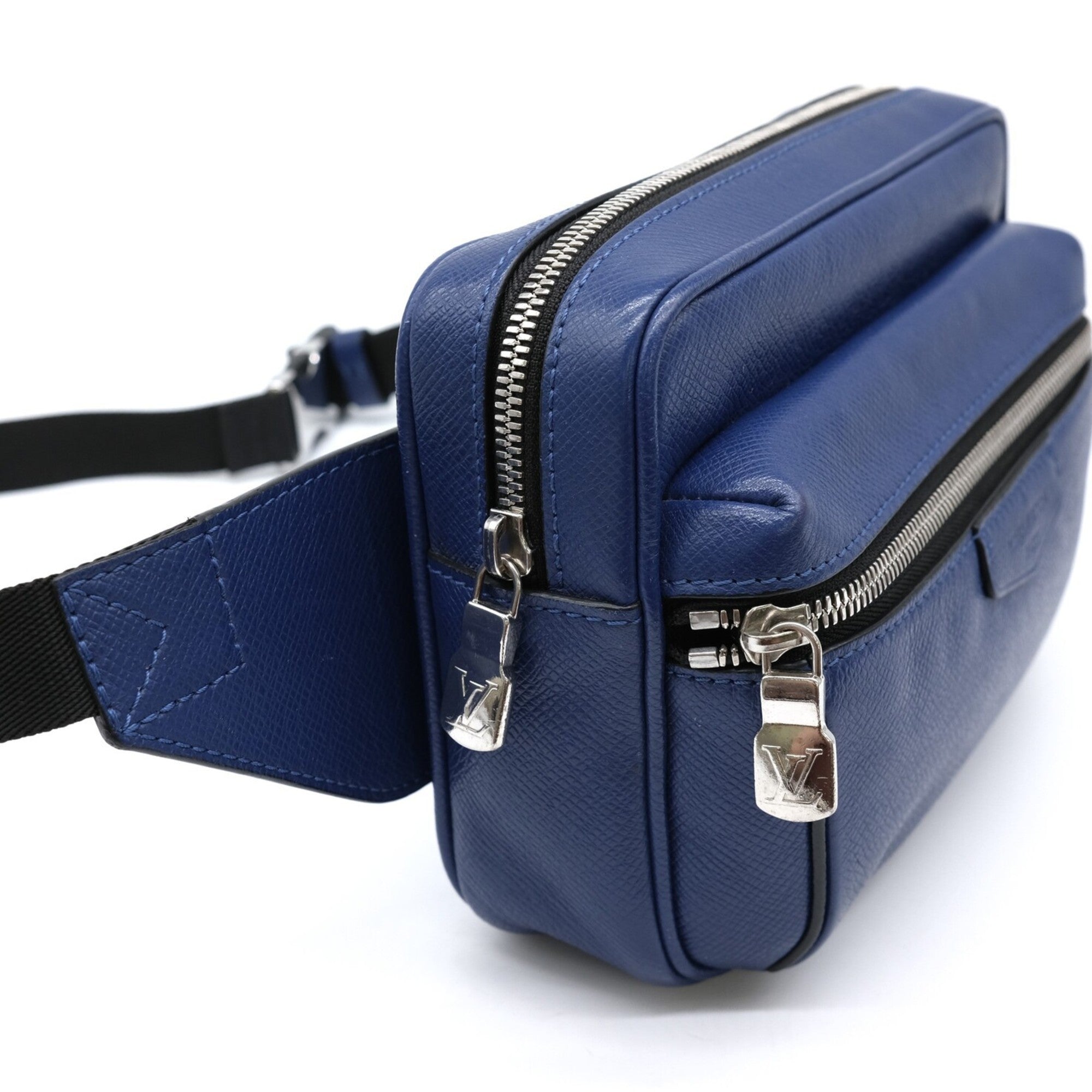 Louis Vuitton Blue Taiga Leather Sling Bag (Pre-Owned)