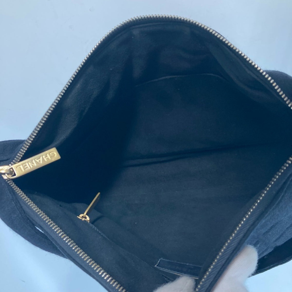 Chanel Black Jersey Shoulder Bag (Pre-Owned)