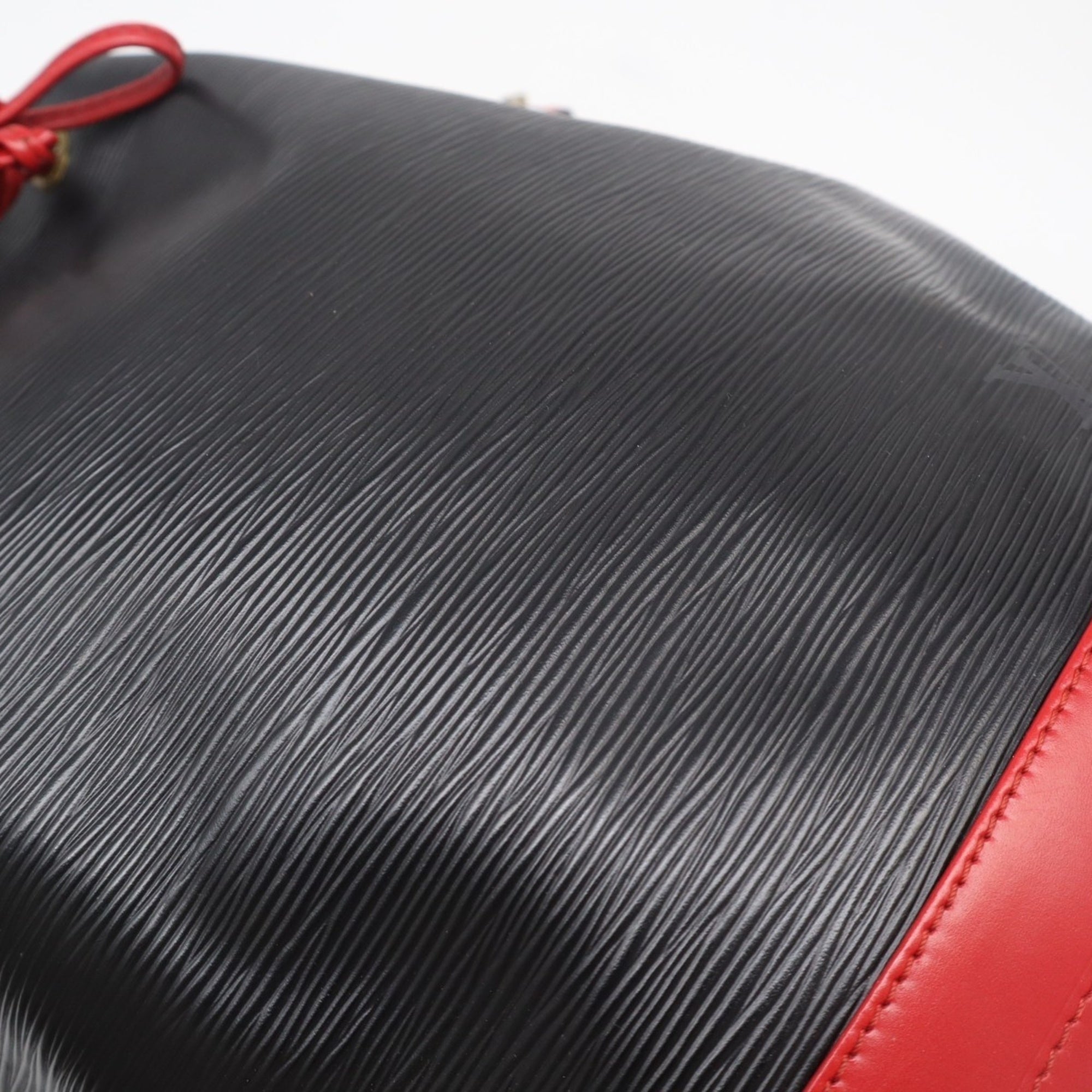 Louis Vuitton Black Castilian Red Noir Leather Shoulder Bag (Pre-Owned)