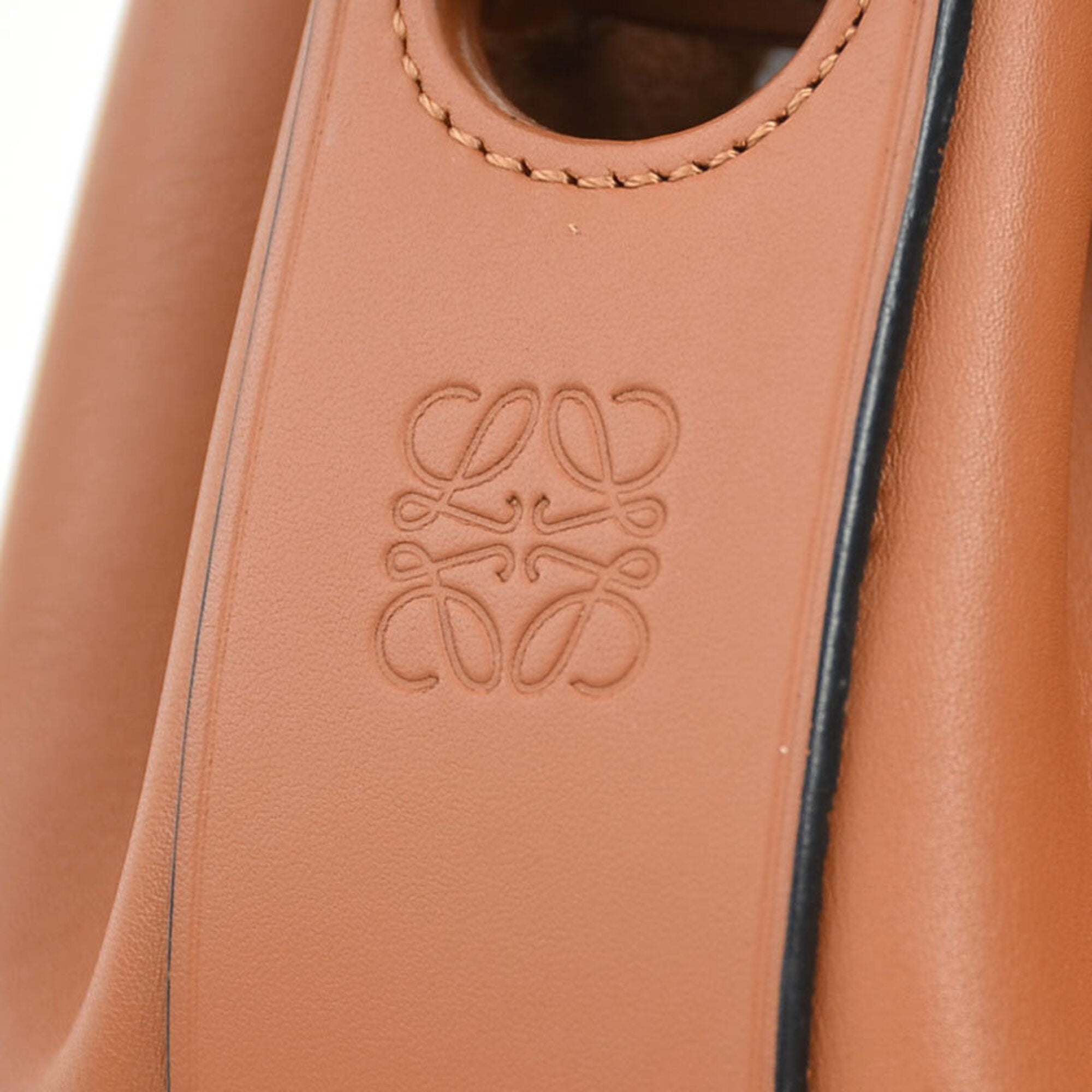 Loewe Brown Leather Shoulder Bag (Pre-Owned)