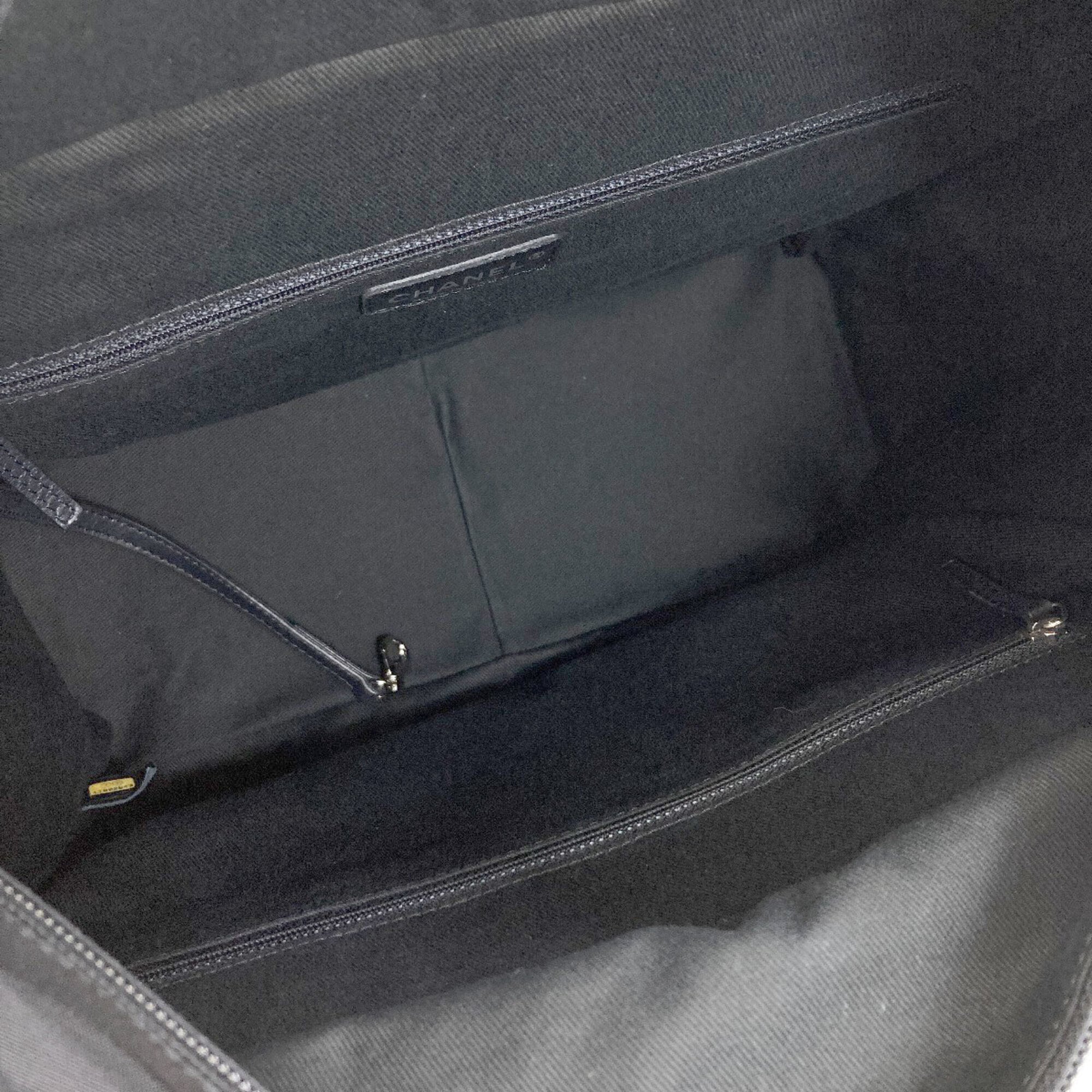 Chanel Black Nylon Tote Bag (Pre-Owned)