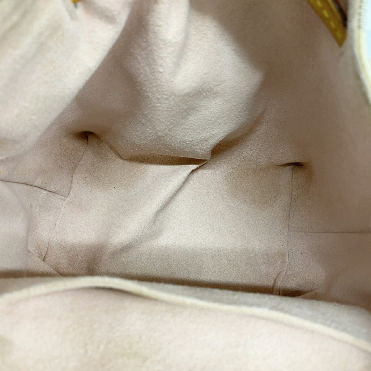 Louis Vuitton White Backpack (Pre-Owned)