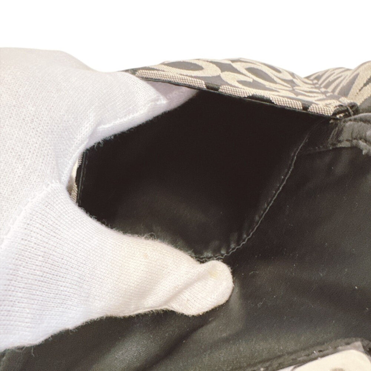 Coach Black Canvas Shoulder Bag (Pre-Owned)