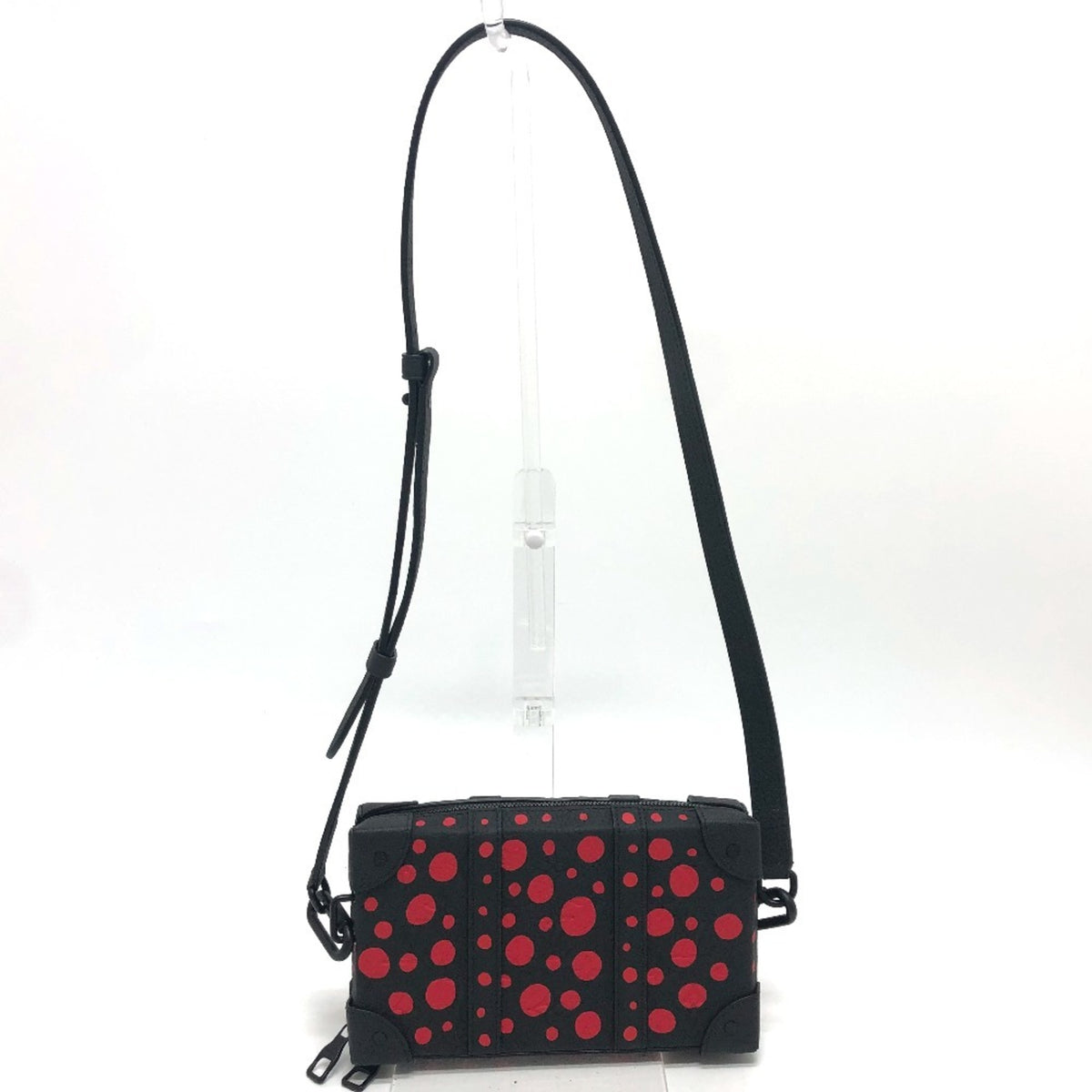 Louis Vuitton Black Leather Shoulder Bag (Pre-Owned)