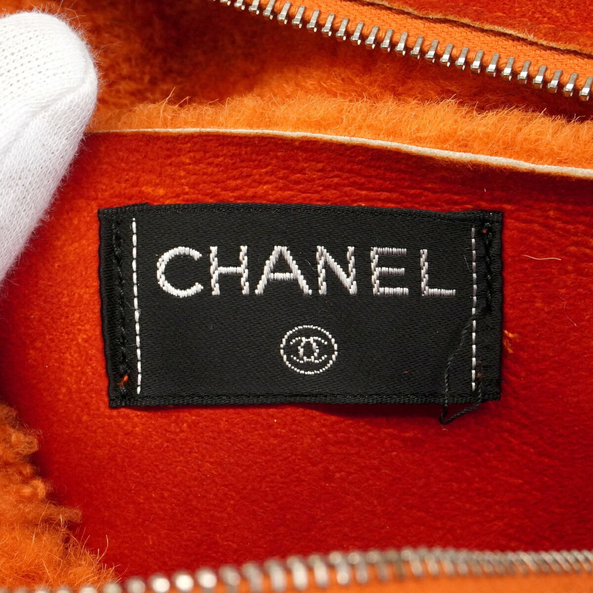 Chanel Orange Shoulder Bag (Pre-Owned)