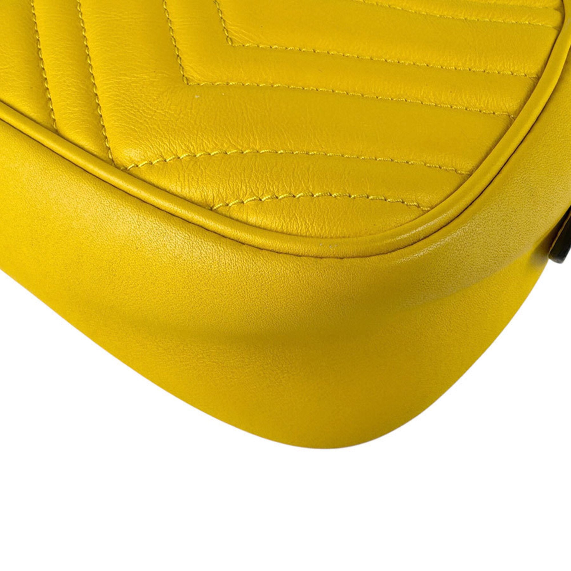 Gucci Gold Yellow Leather Metal Shoulder Bag (Pre-Owned)