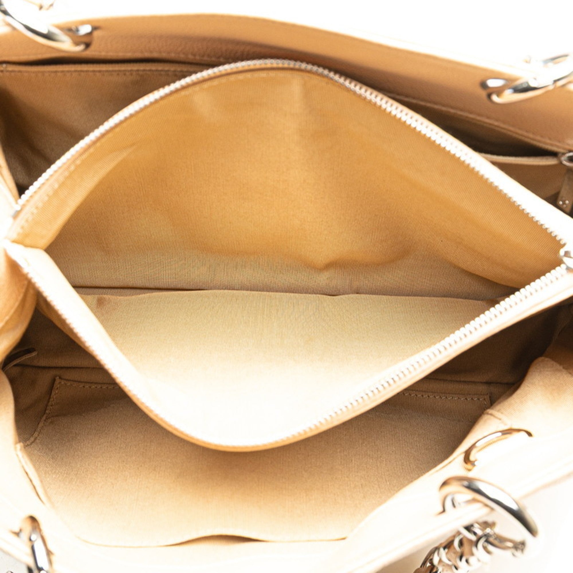 Chanel Matelasse Beige Grained Calfskin Tote Bag (Pre-Owned)