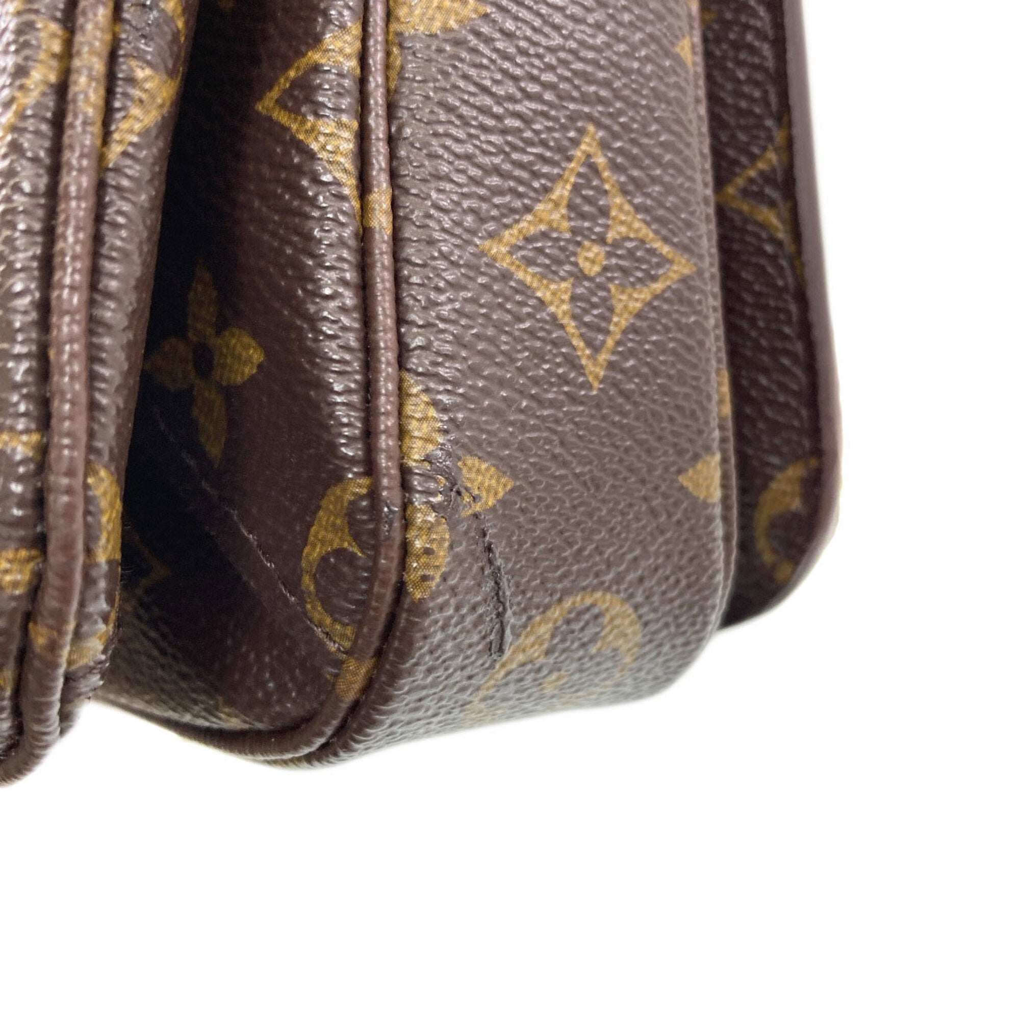 Louis Vuitton Monogram Monogram Monogram Handbag Pochette (Pre-Owned)