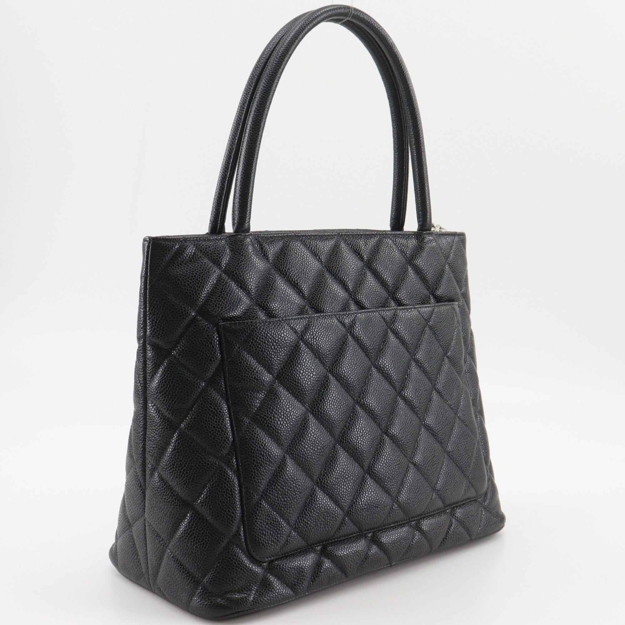 Chanel Black Grained Calfskin Tote Bag (Pre-Owned)