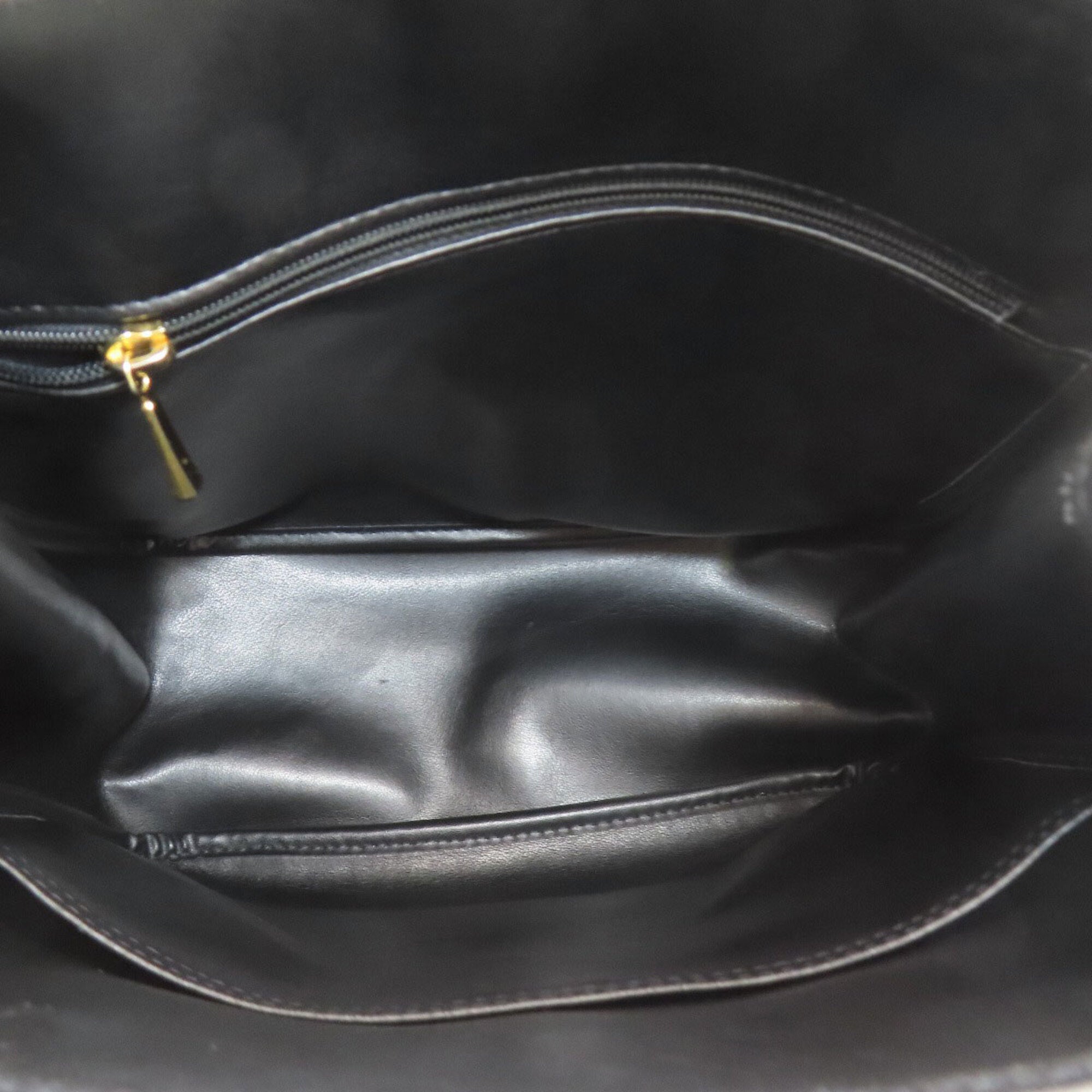 Longchamp Black Leather Handbag (Pre-Owned)