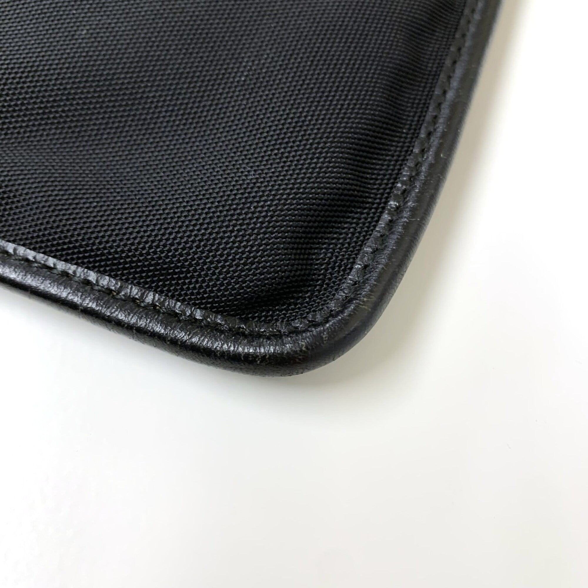 Gucci Black Nylon Leather Shoulder Bag (Pre-Owned)
