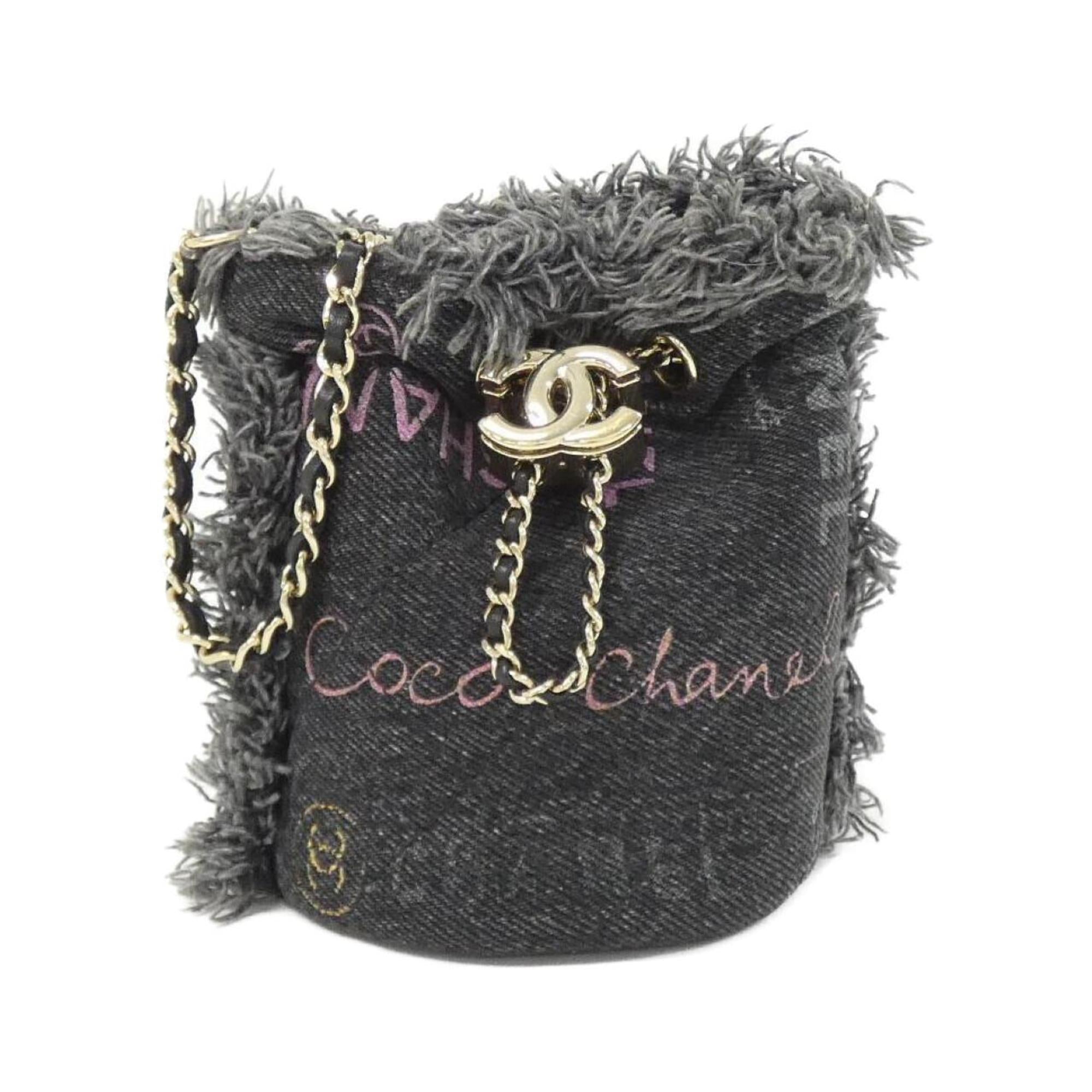 Chanel Black Shoulder Bag (Pre-Owned)