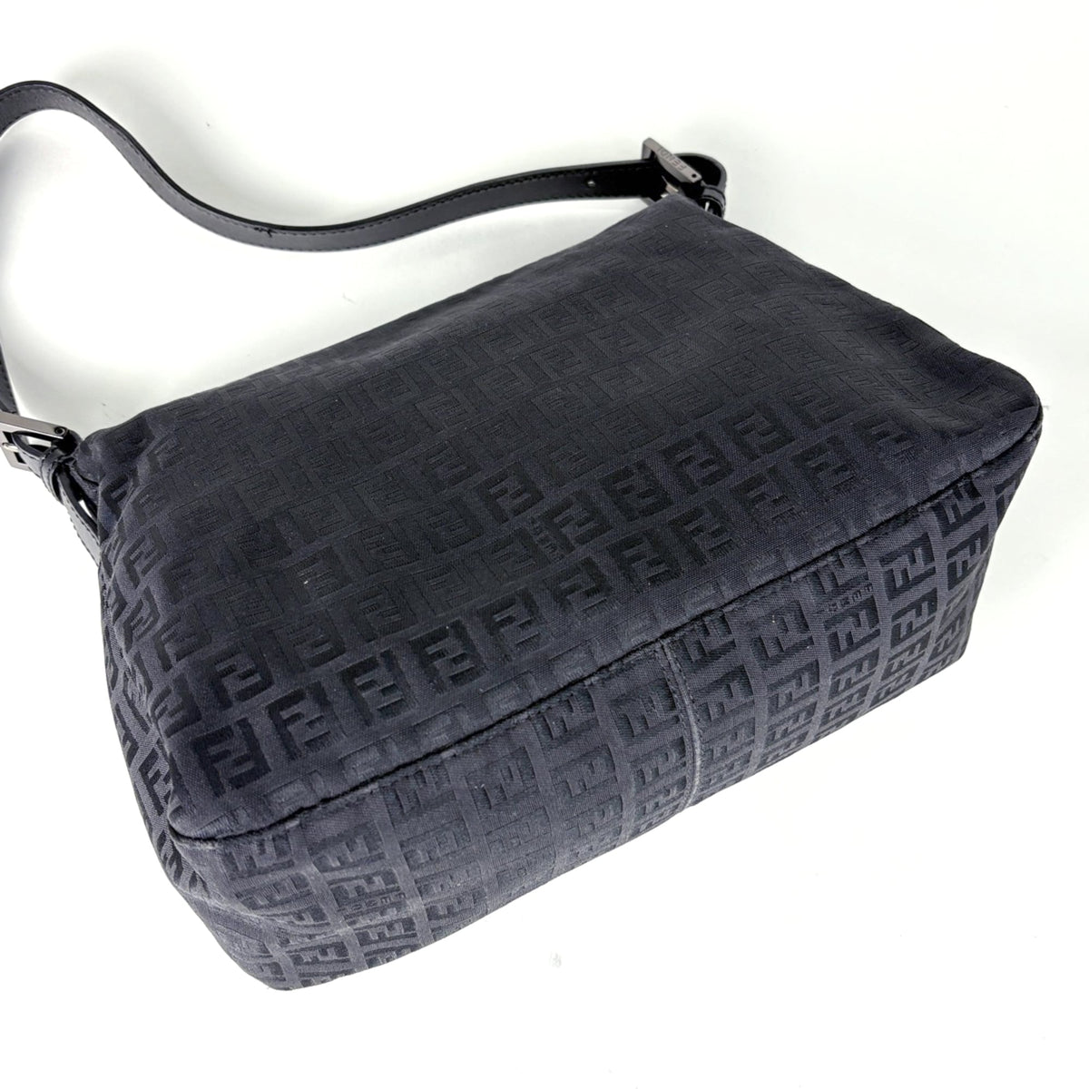 Fendi Zucchino Black Canvas Leather Shoulder Bag (Pre-Owned)