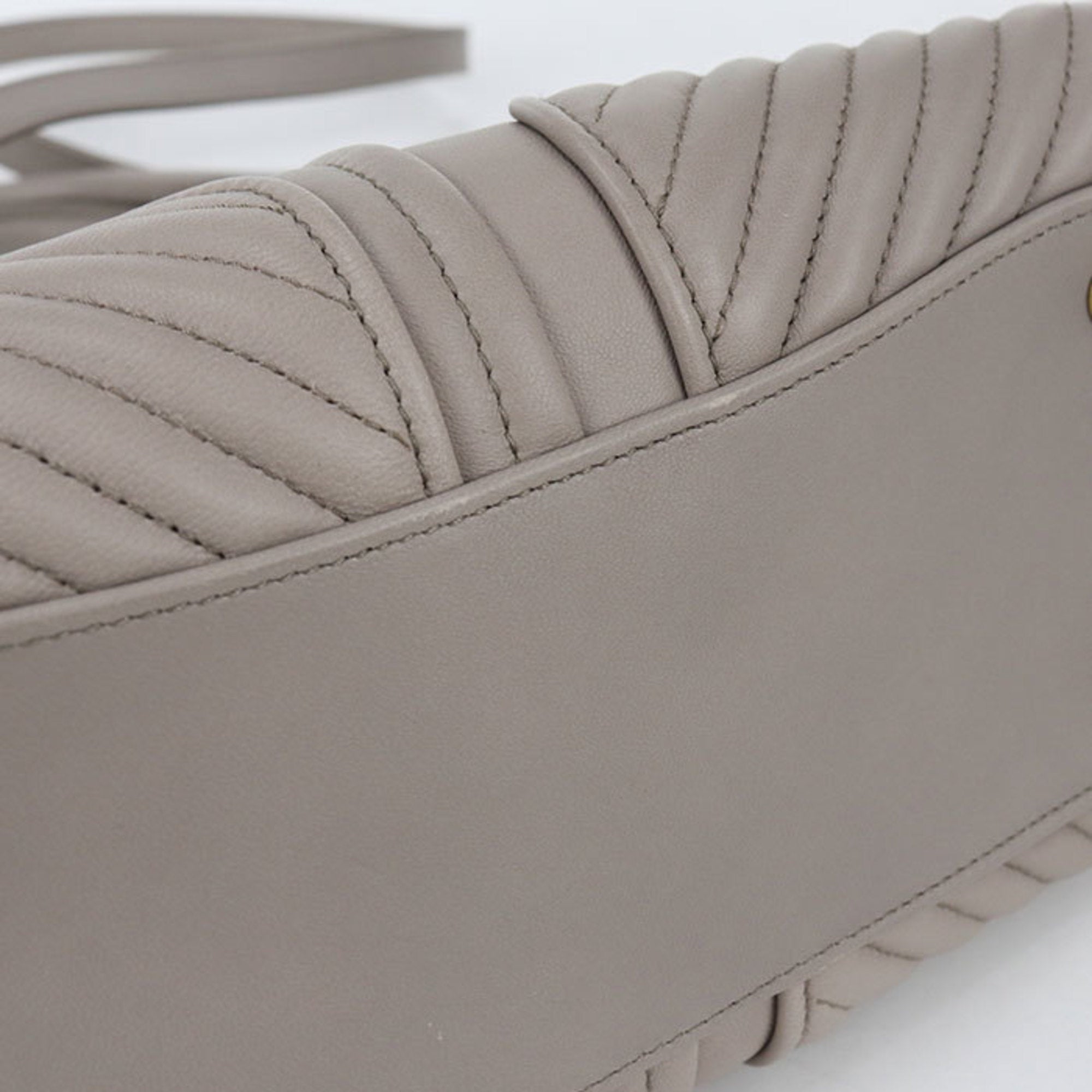 Miu Miu Gray Leather Tote Bag (Pre-Owned)