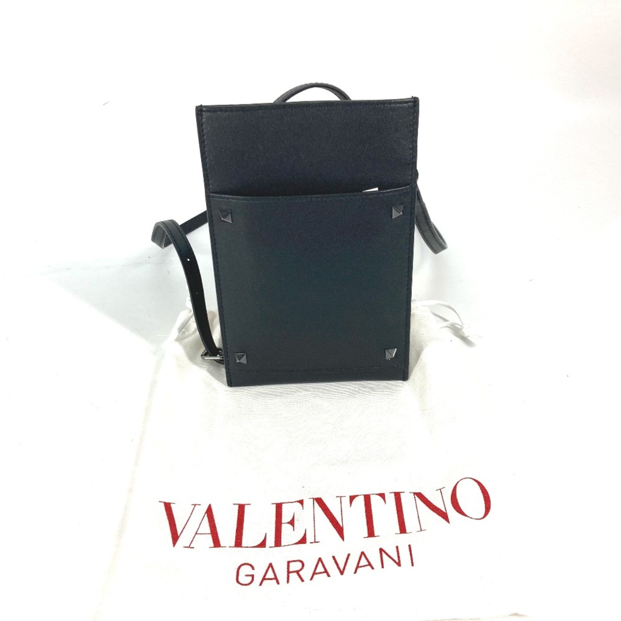 Valentino Black Leather Shoulder Bag (Pre-Owned)