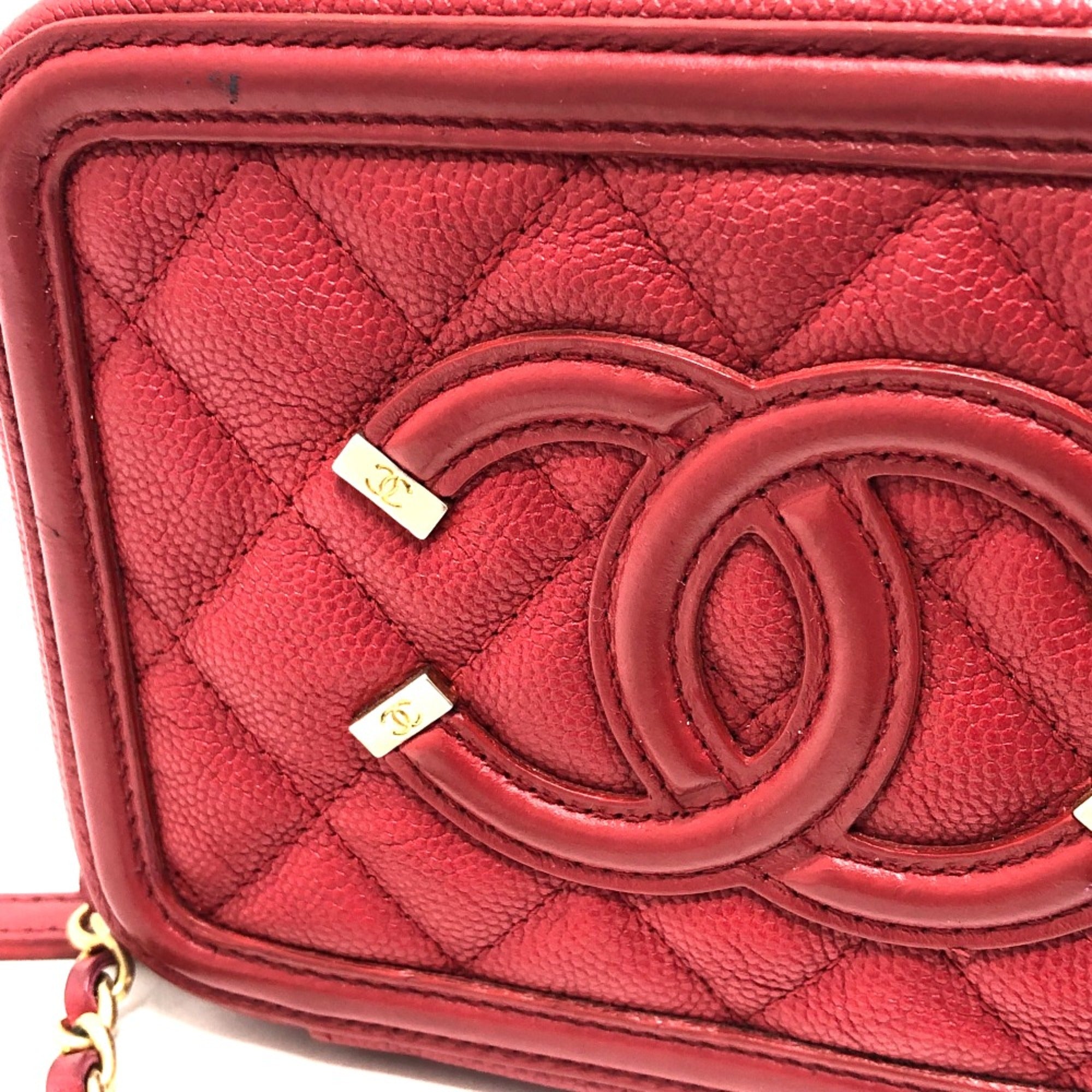 Chanel Red Leather Shoulder Bag (Pre-Owned)