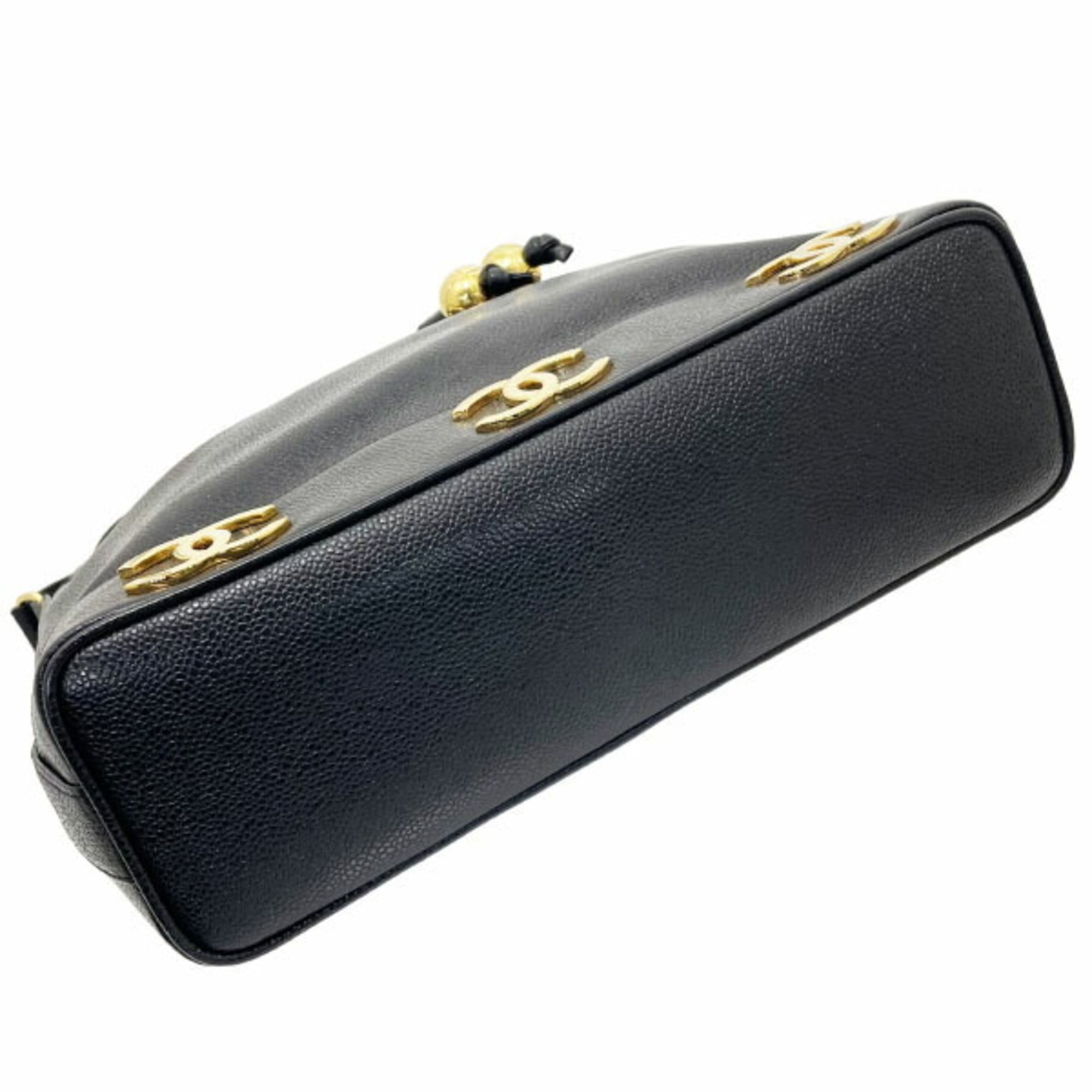 Chanel Black Grained Calfskin Shoulder Bag (Pre-Owned)