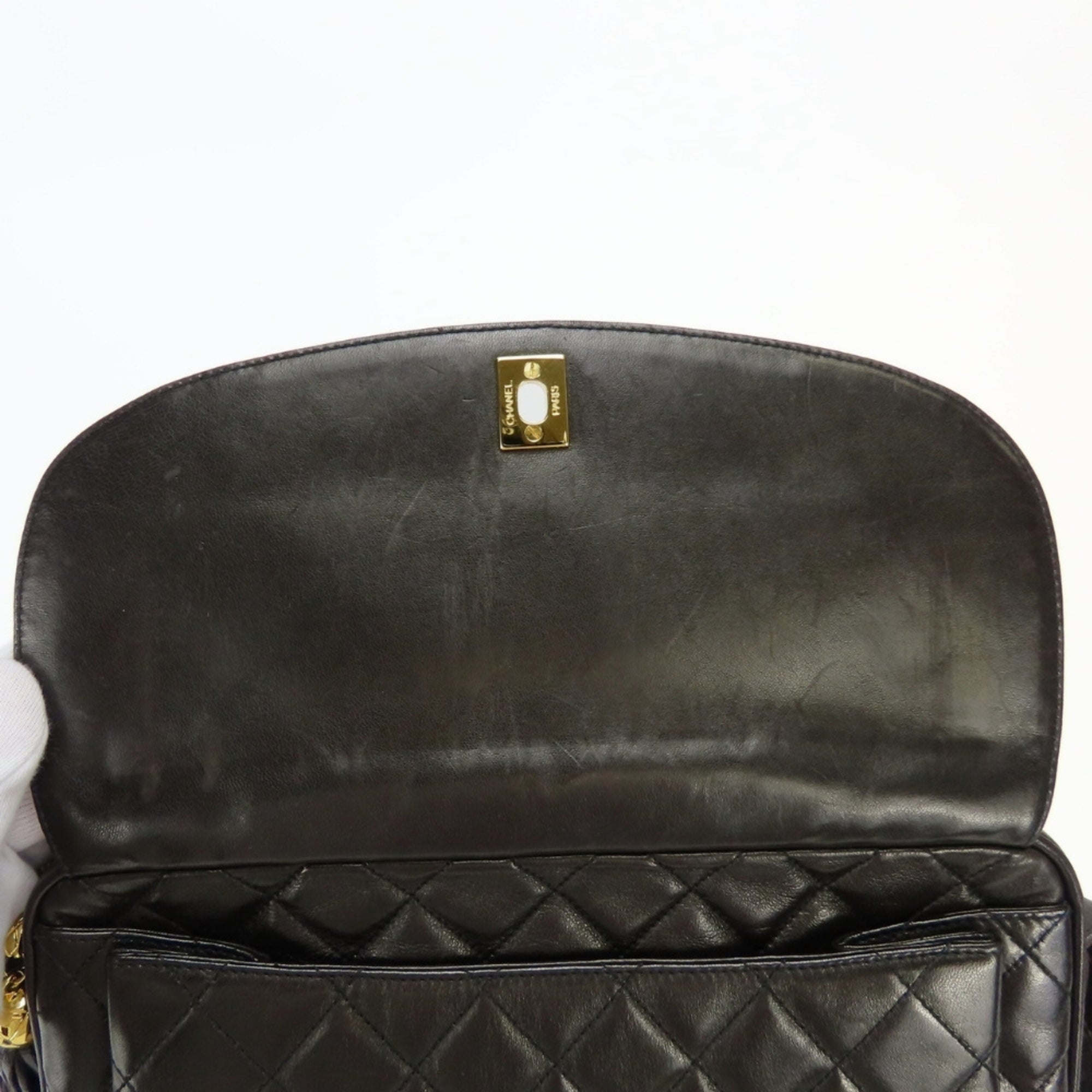 Chanel Black Quilting Leather Shoulder Bag (Pre-Owned)