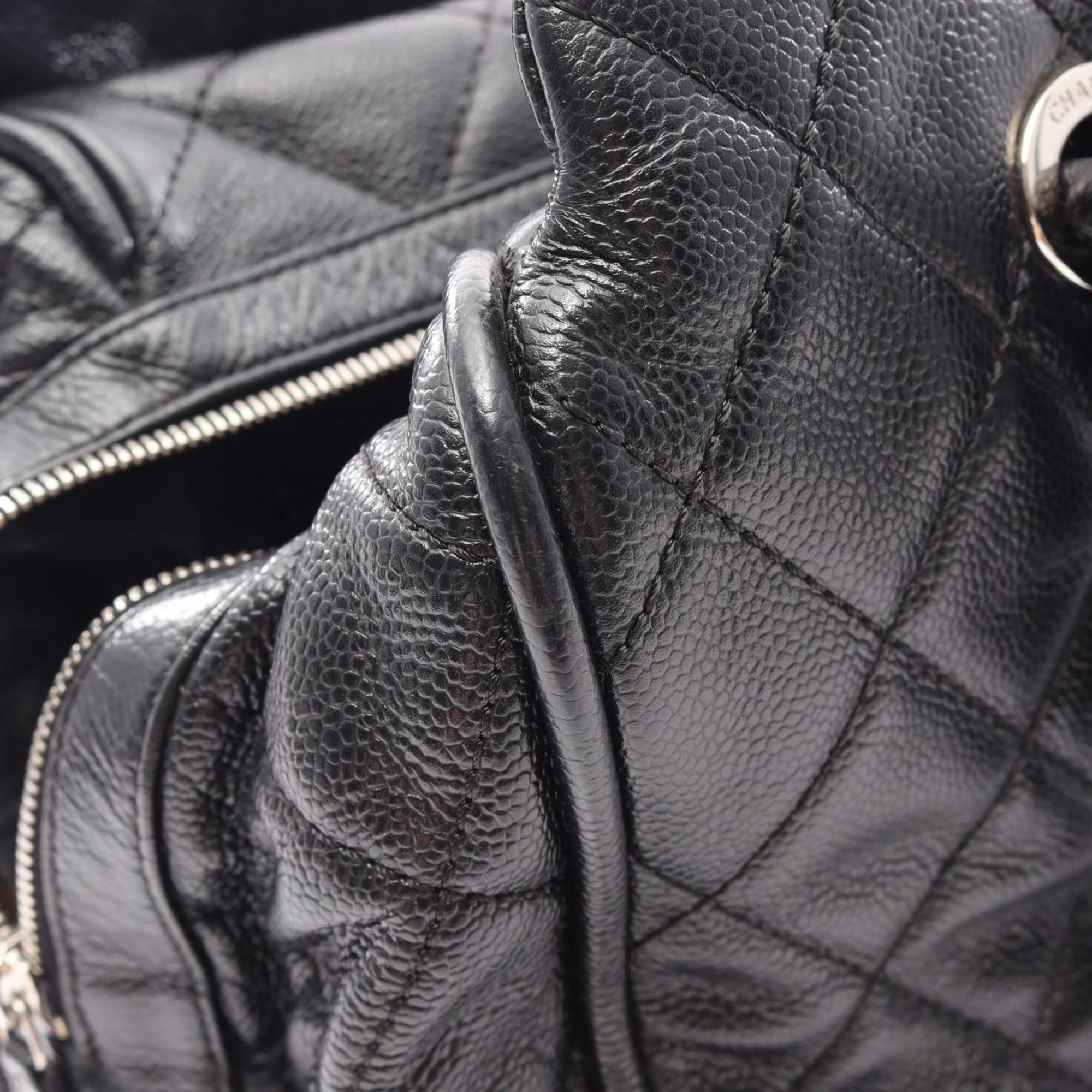 Chanel Black Grained Calfskin Handbag (Pre-Owned)