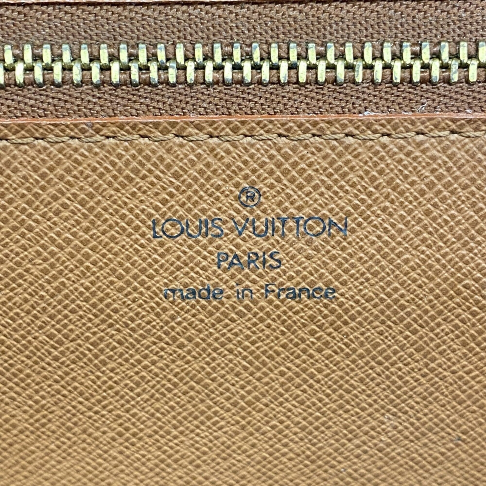 Louis Vuitton Brown Shoulder Bag (Pre-Owned)