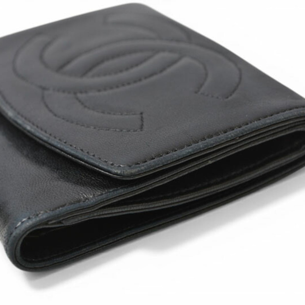 Chanel Black Leather Wallet (Bi-Fold) (Pre-Owned)
