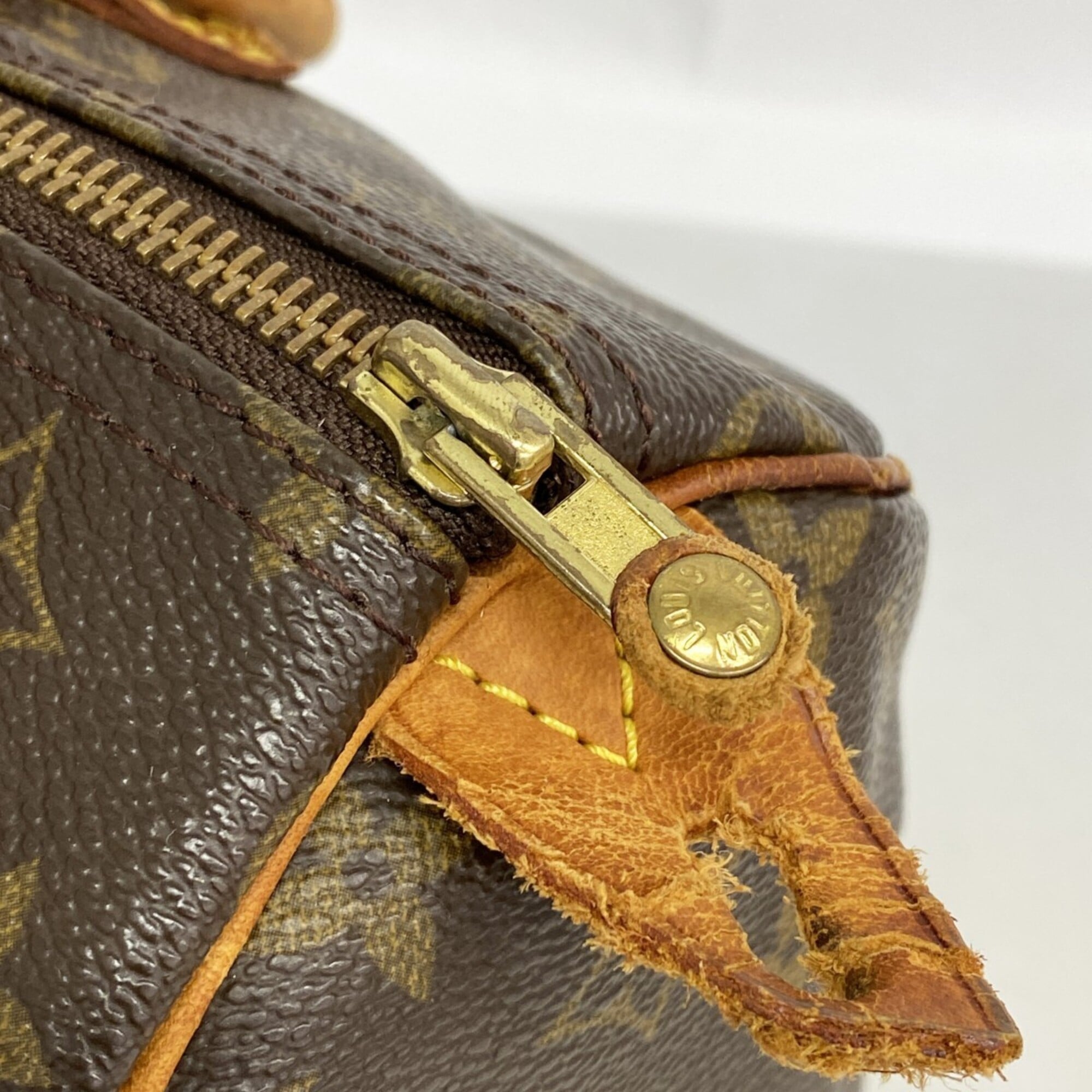 Louis Vuitton Brown Handbag (Pre-Owned)