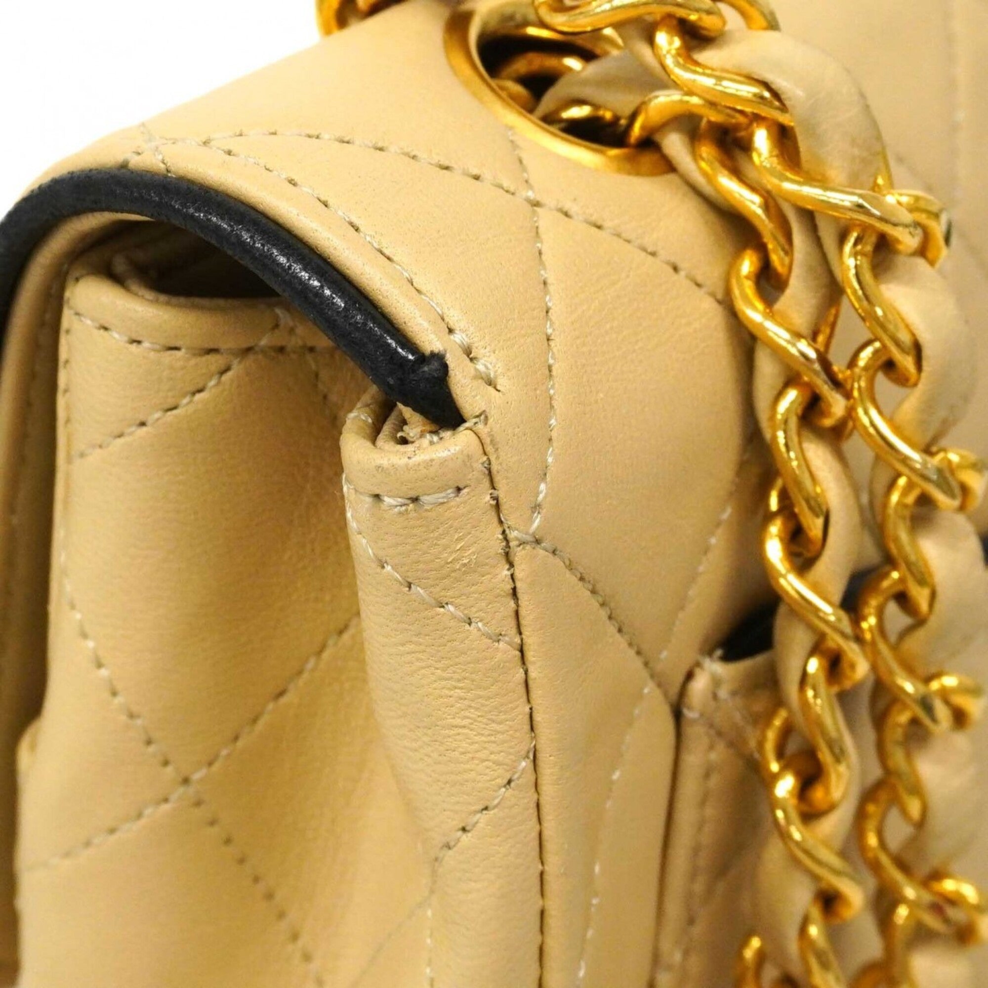 Chanel Beige Black Leather Shoulder Bag (Pre-Owned)