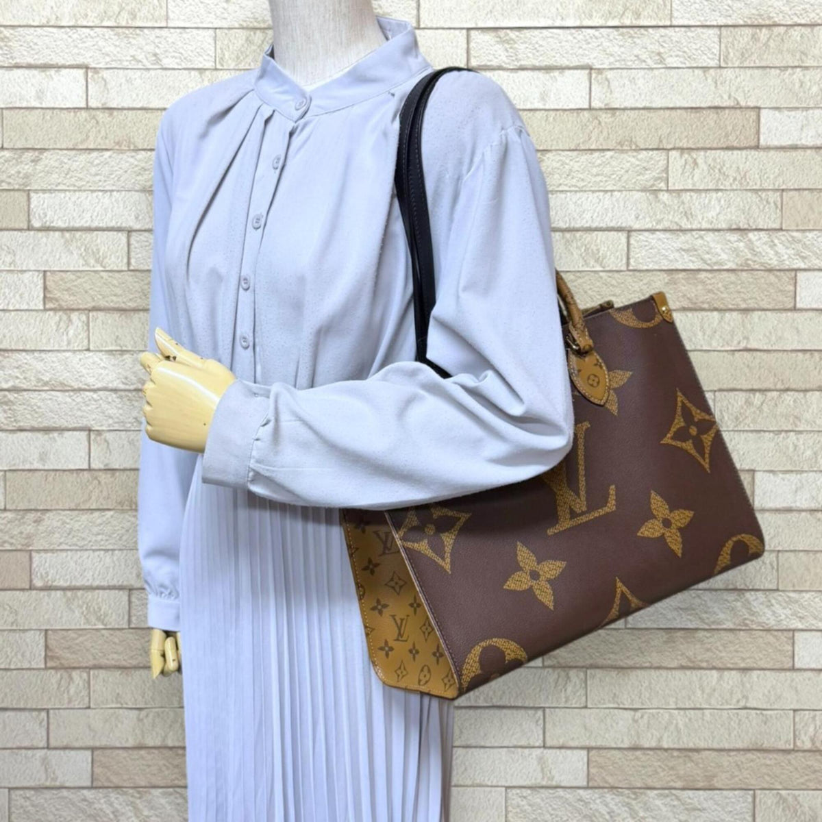 Louis Vuitton Brown Monogram Reverse Monogram Handbag Shoulder Bag (Pre-Owned)