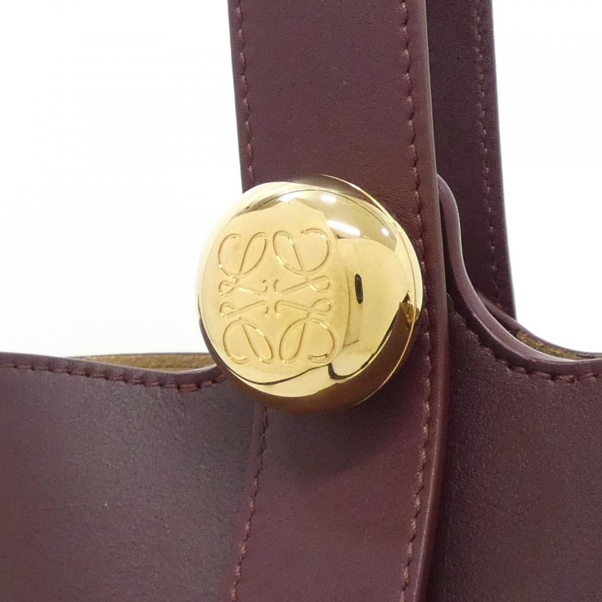 Loewe Burgundy Leather Handbag (Pre-Owned)
