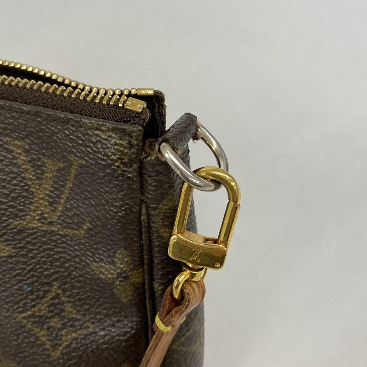Louis Vuitton Brown Pouch (Pre-Owned)