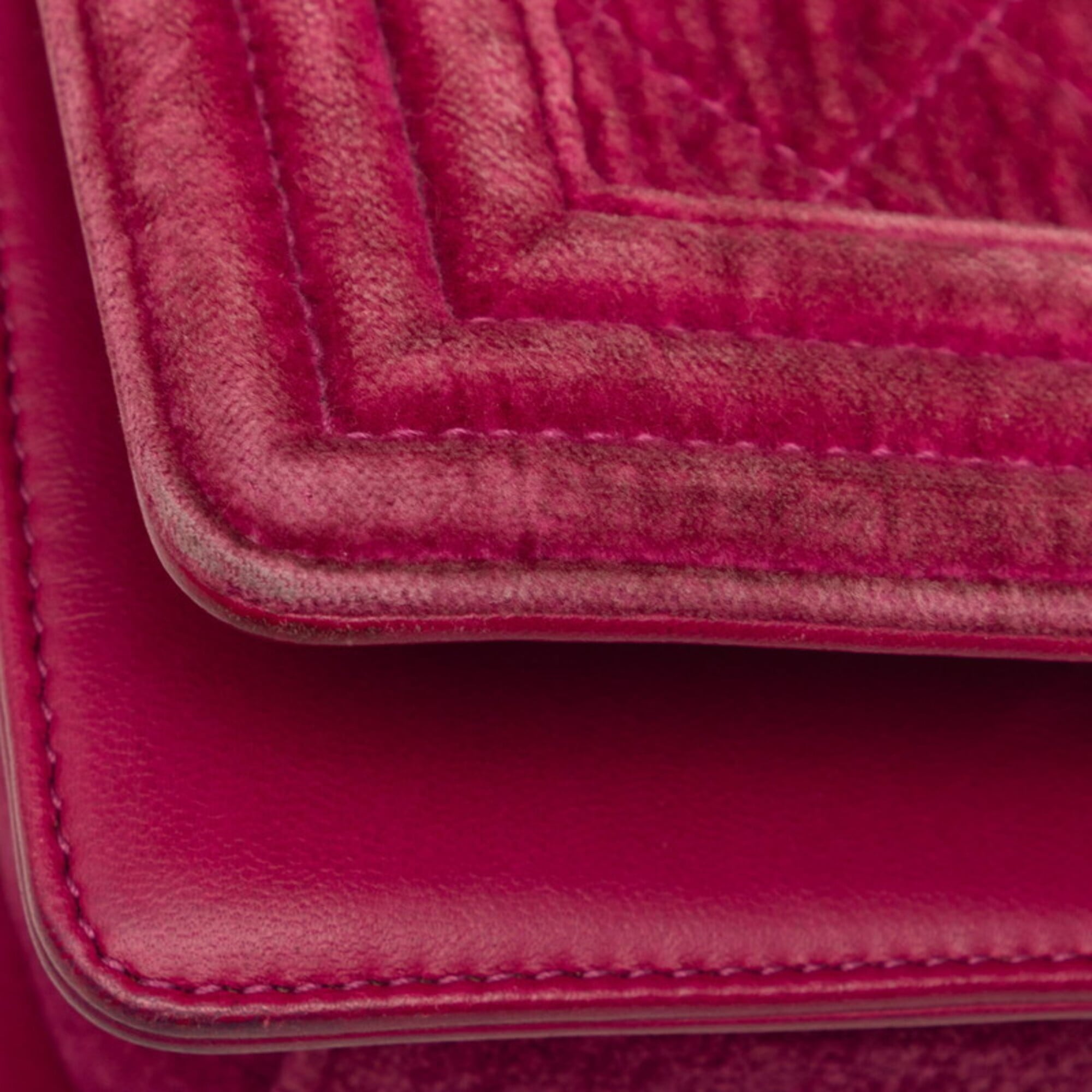 Chanel Boy Chanel Pink Leather Shoulder Bag (Pre-Owned)