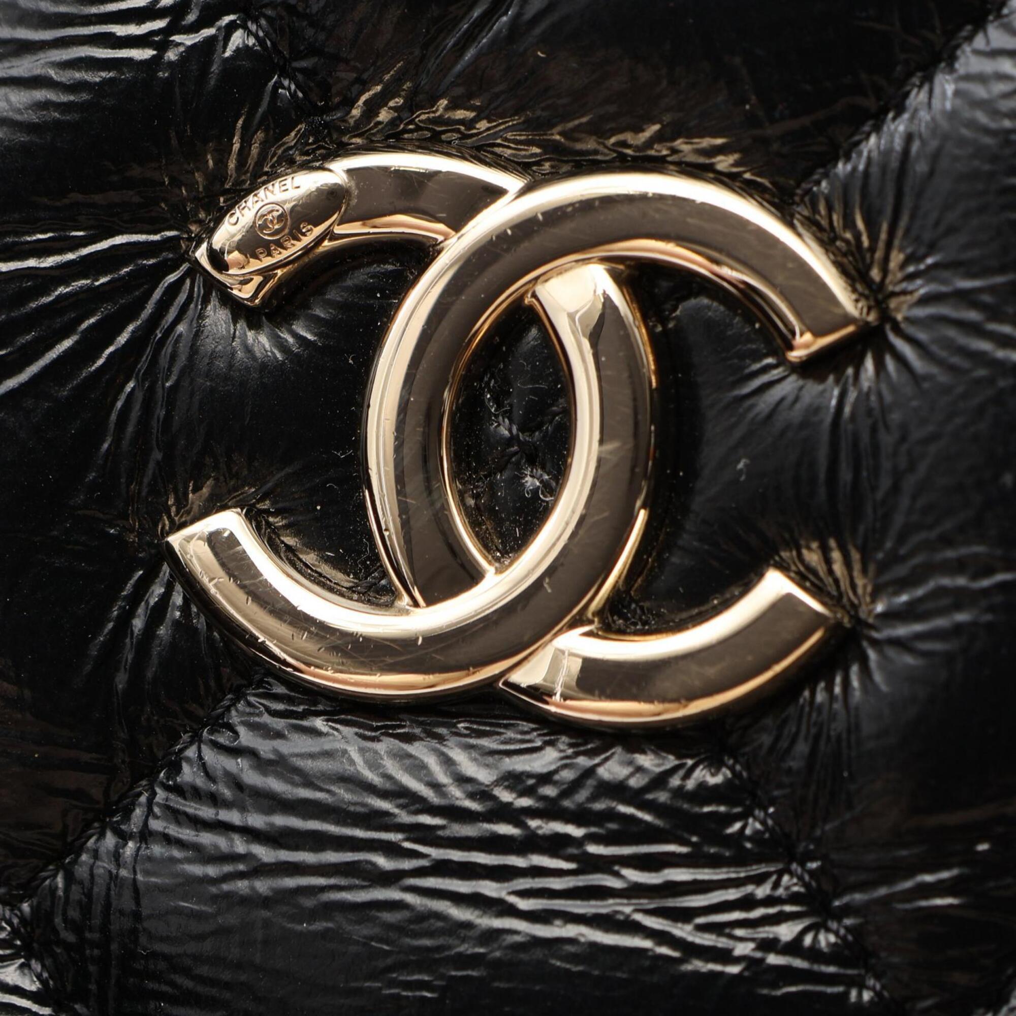Chanel Black Leather Handbag Shoulder Bag (Pre-Owned)