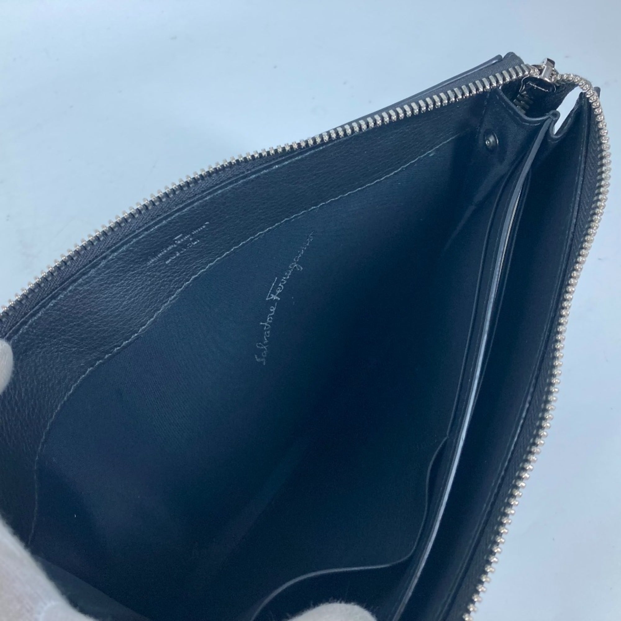 Salvatore Ferragamo Black Red Color Leather Clutch Bag Pouch (Pre-Owned)