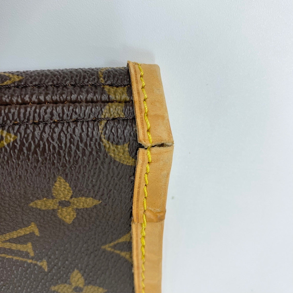 Louis Vuitton Brown Tote Bag (Pre-Owned)