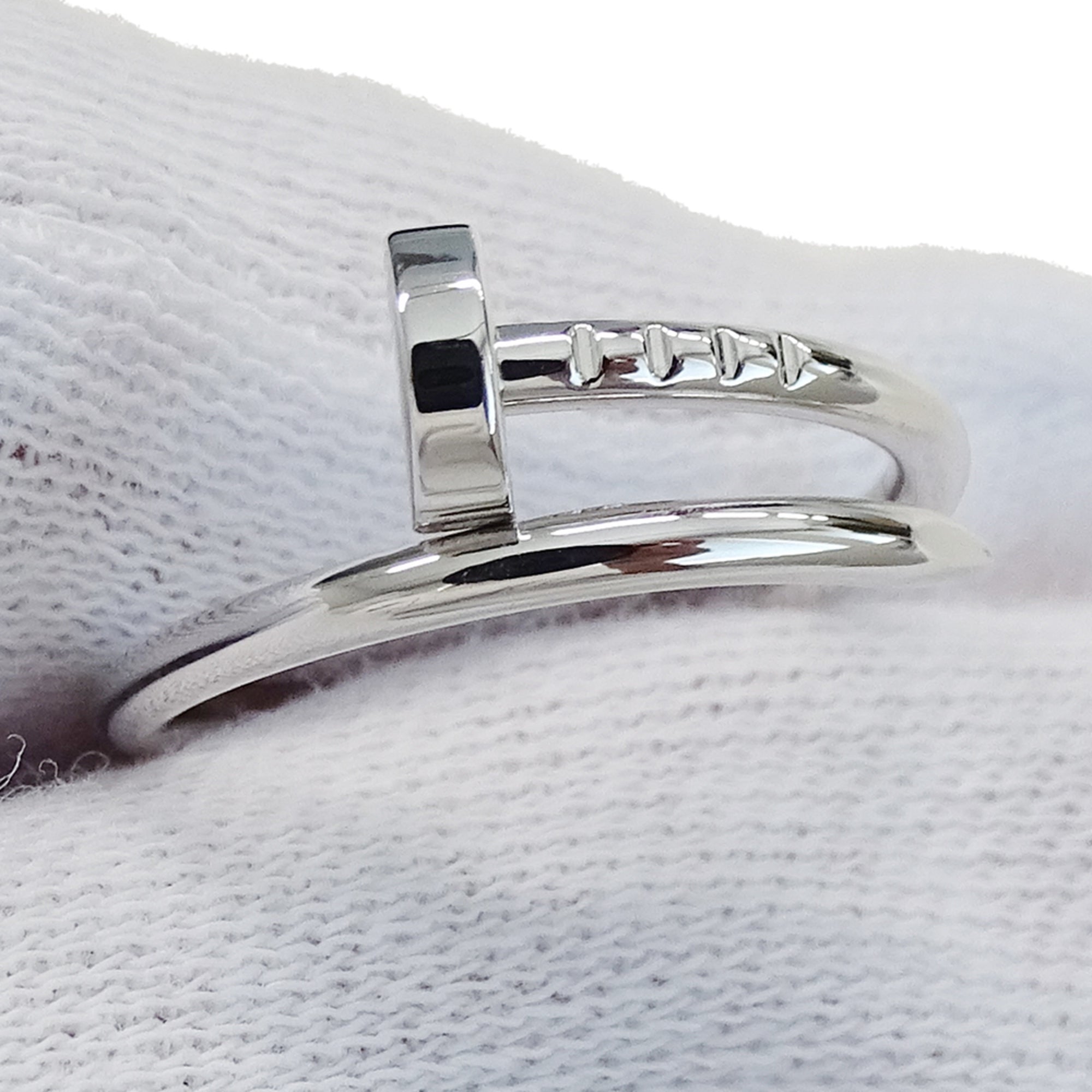 Cartier White Gold White Gold (18K) Band Ring (Pre-Owned)