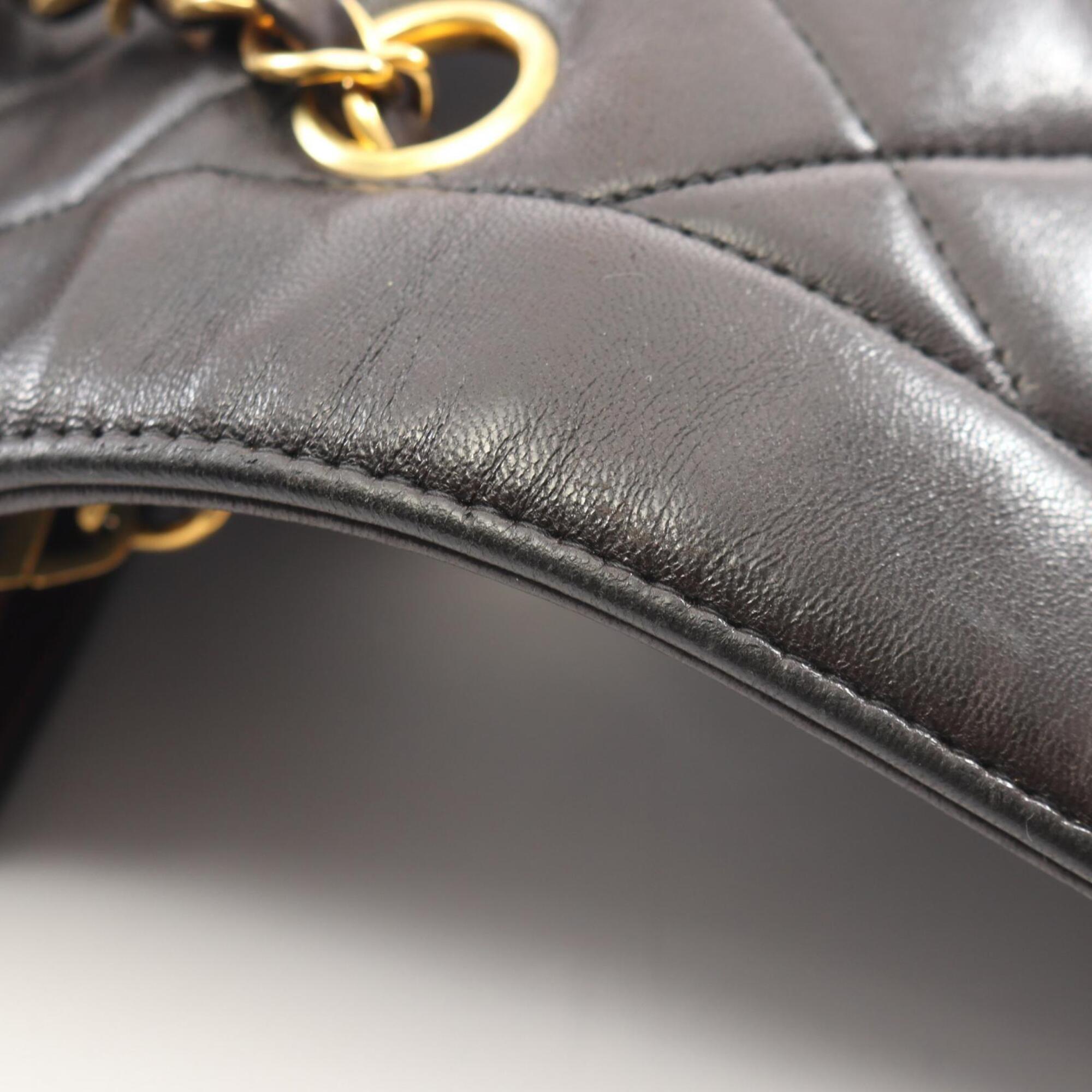Chanel Black Leather Handbag Shoulder Bag (Pre-Owned)