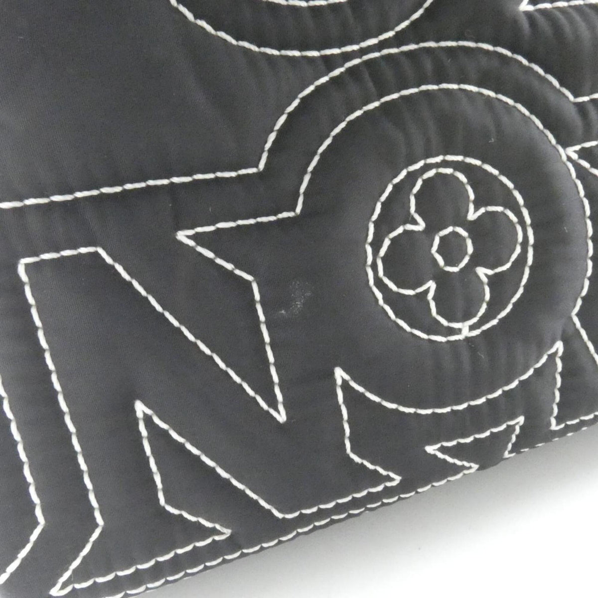 Louis Vuitton Black Nylon Pouch (Pre-Owned)